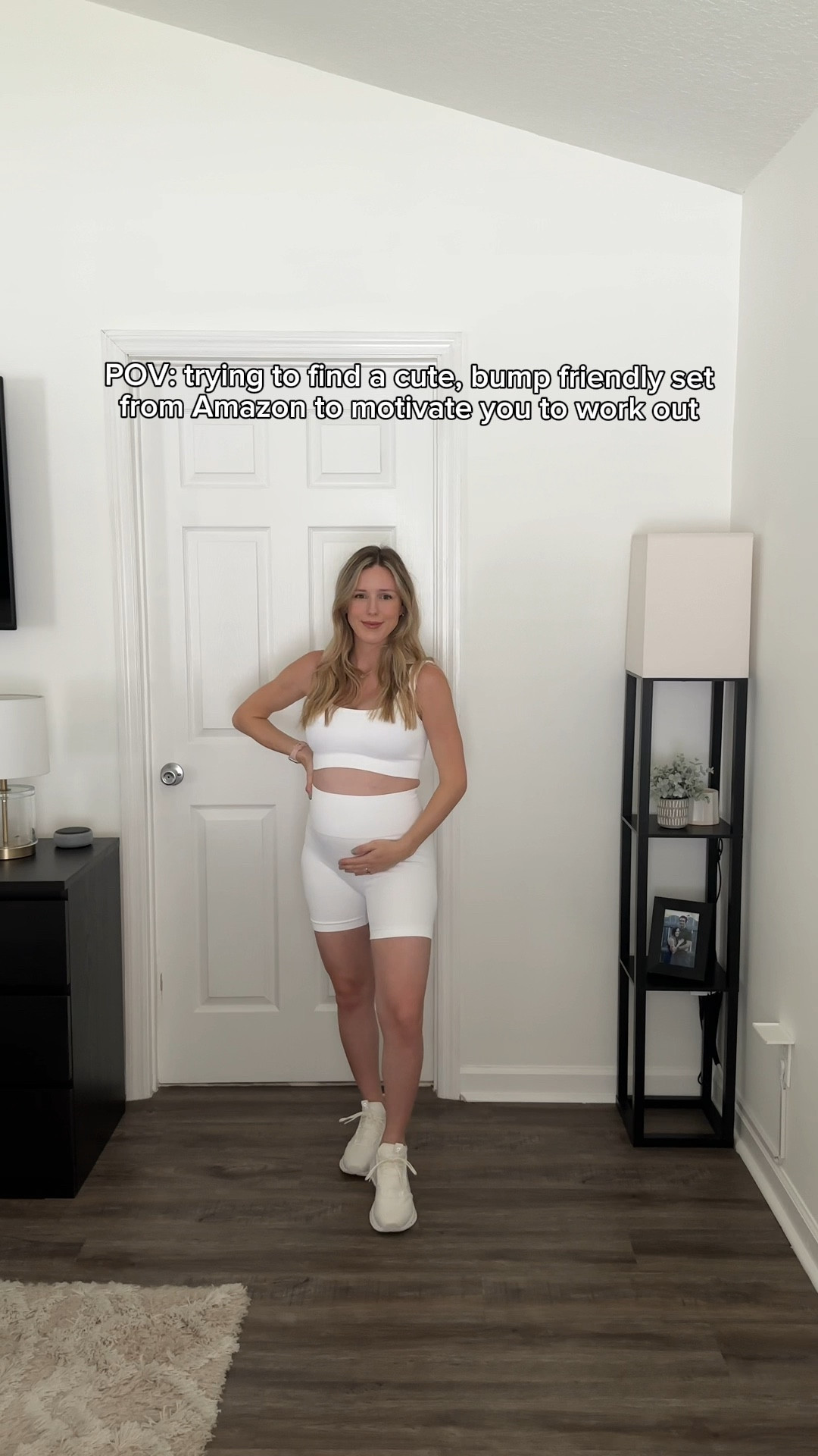 Amazon workout outfits for a growing bump - size S / on cloud cloudnova white sneakers 

#LTKVideo #LTKBump #LTKActive