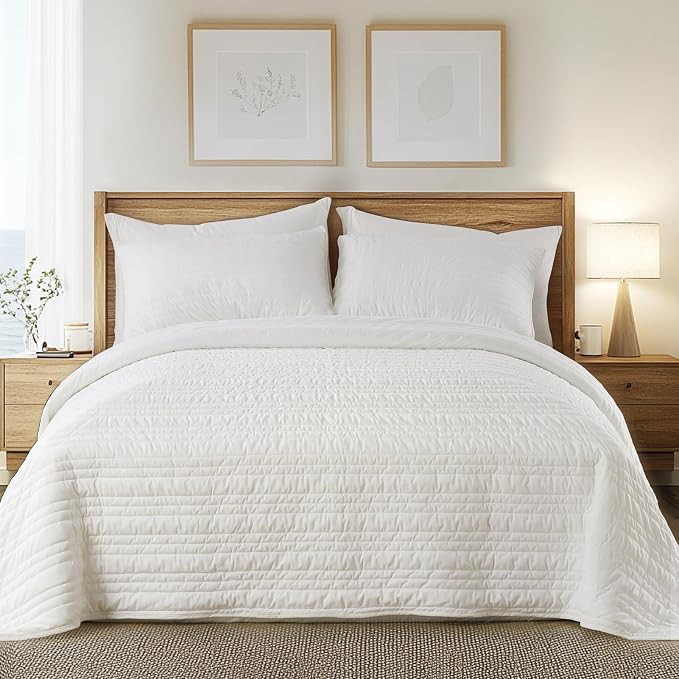 KASENTEX Luxurious Velvet Quilt Set 3 Pieces Oversize King - Ultra-Soft Bedspread Coverlet with 2... | Amazon (US)