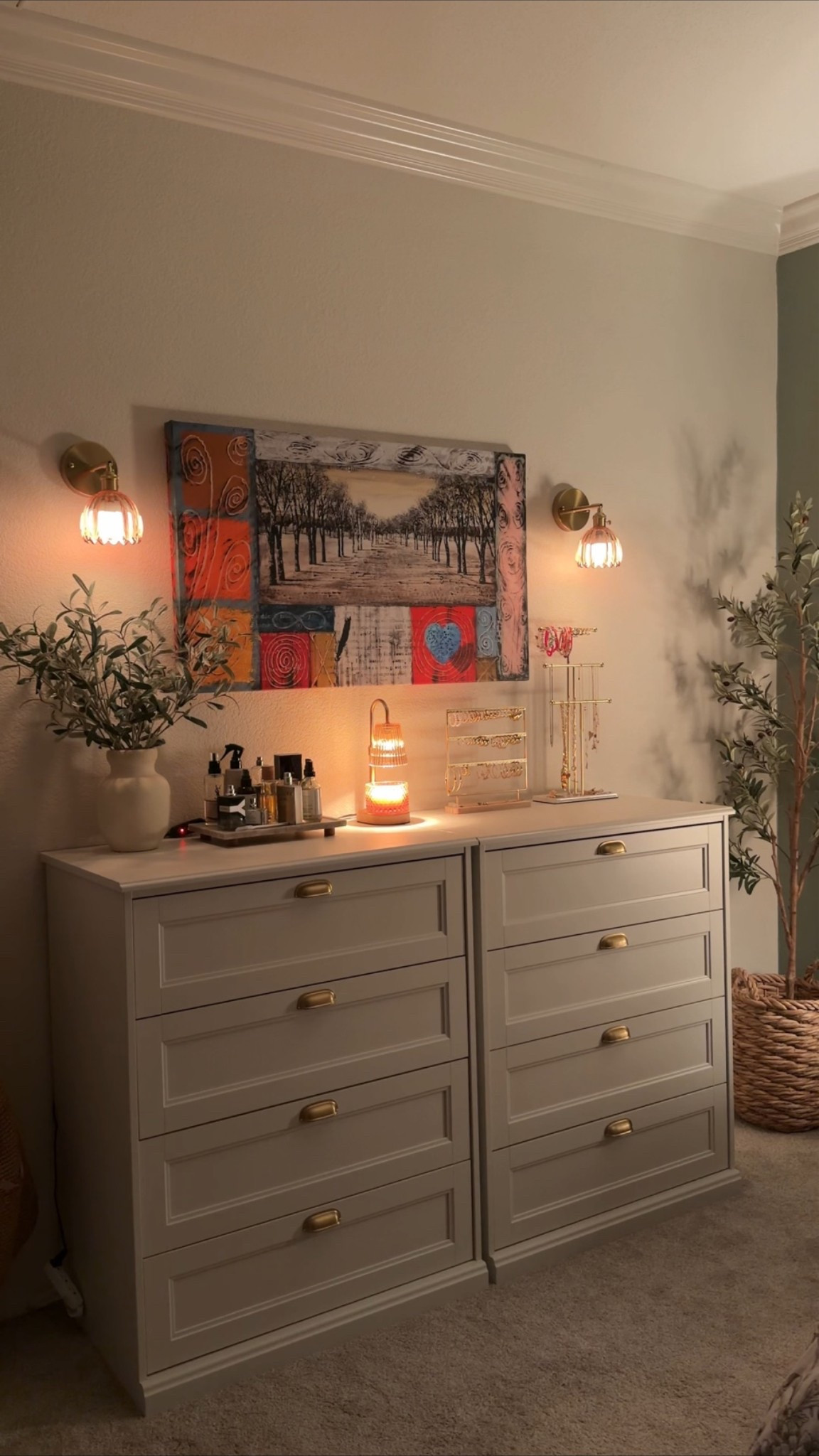 Lights and dresser stuff

#LTKHome #LTKmomlife #LTKdayinmylife