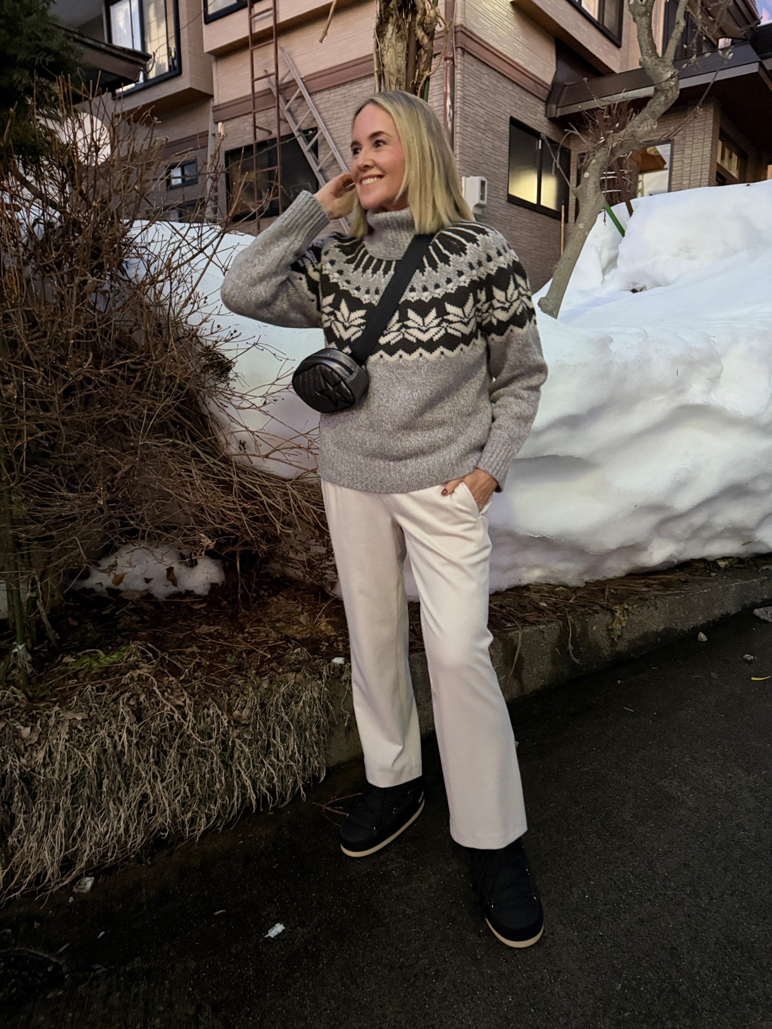 Wearing size L in the knit (currently in sitewide sale with code LOVE 25% off)

Have linked alternate pants. I bought these in Germany last year.

The bag is from Perfect Moment but from last year and this colour not available 

#LTKover50style #LTKtravel #LTKaustralia