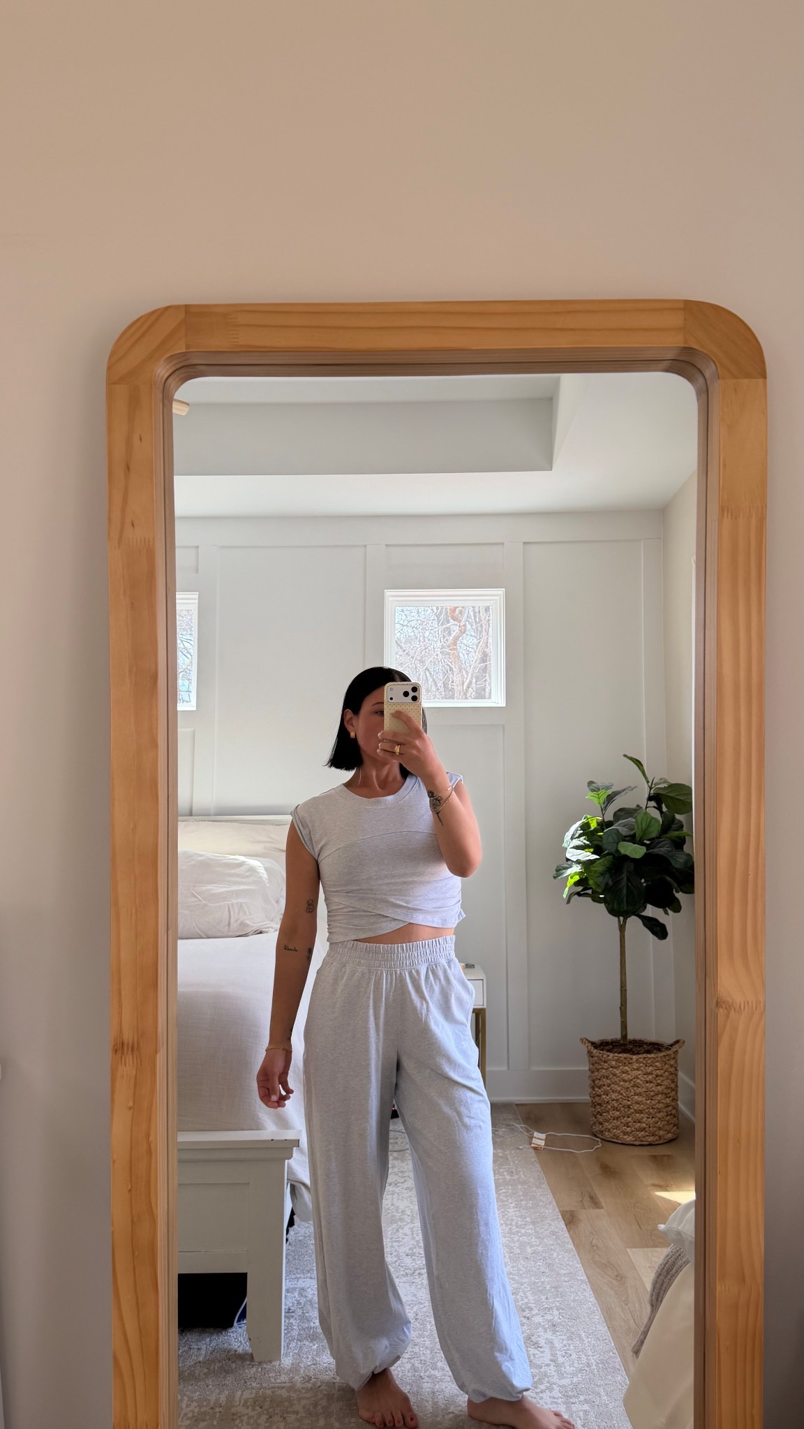 i’m wearing a mediumm

#LTKgrwm #LTKmomlife #LTKfitnessgoals
