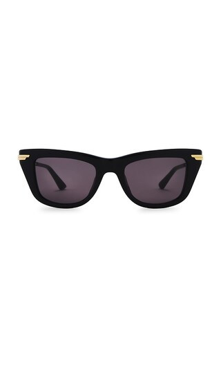 Bottega Veneta Square Sunglasses in Black. | Revolve Clothing (Global)