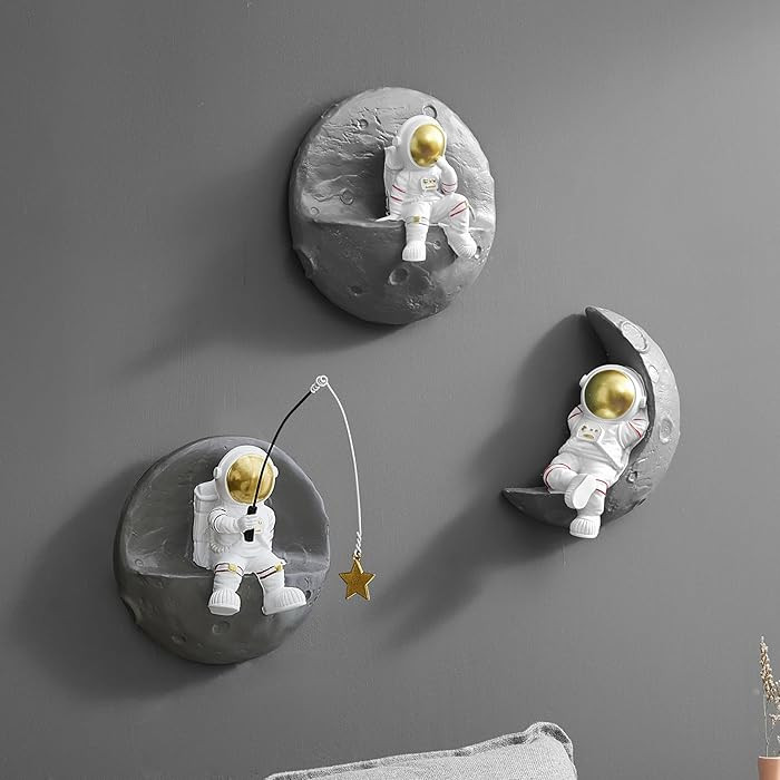 AWNR 3 Pcs Astronauts Wall Sculpture Decor for Modern Home Decor Background 3D Wall Decorations f... | Amazon (US)