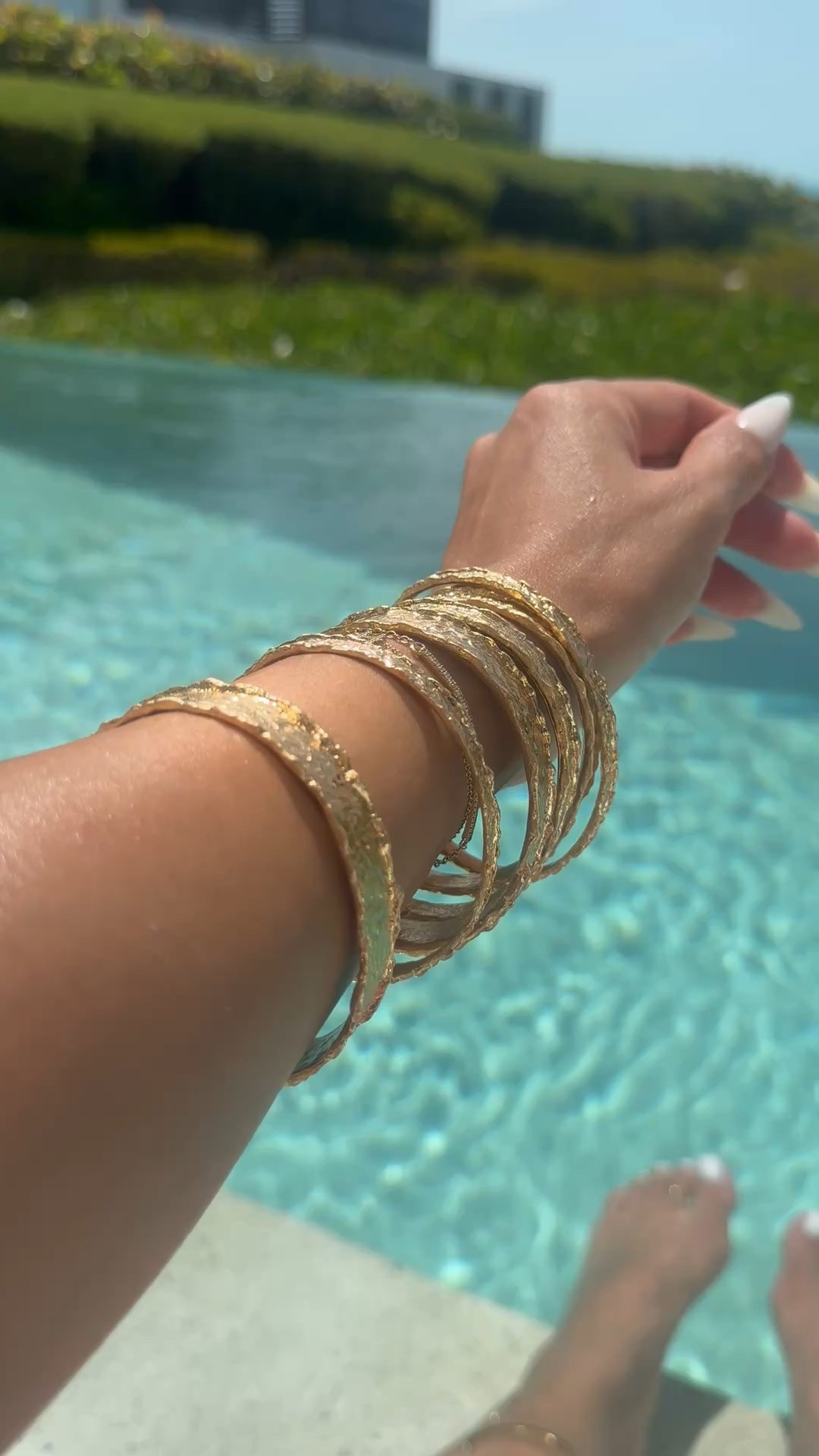 Tan Skin & Gold Jewelry all summer Textured bangles from Zara 

#LTKStyleTip #LTKFindsUnder50