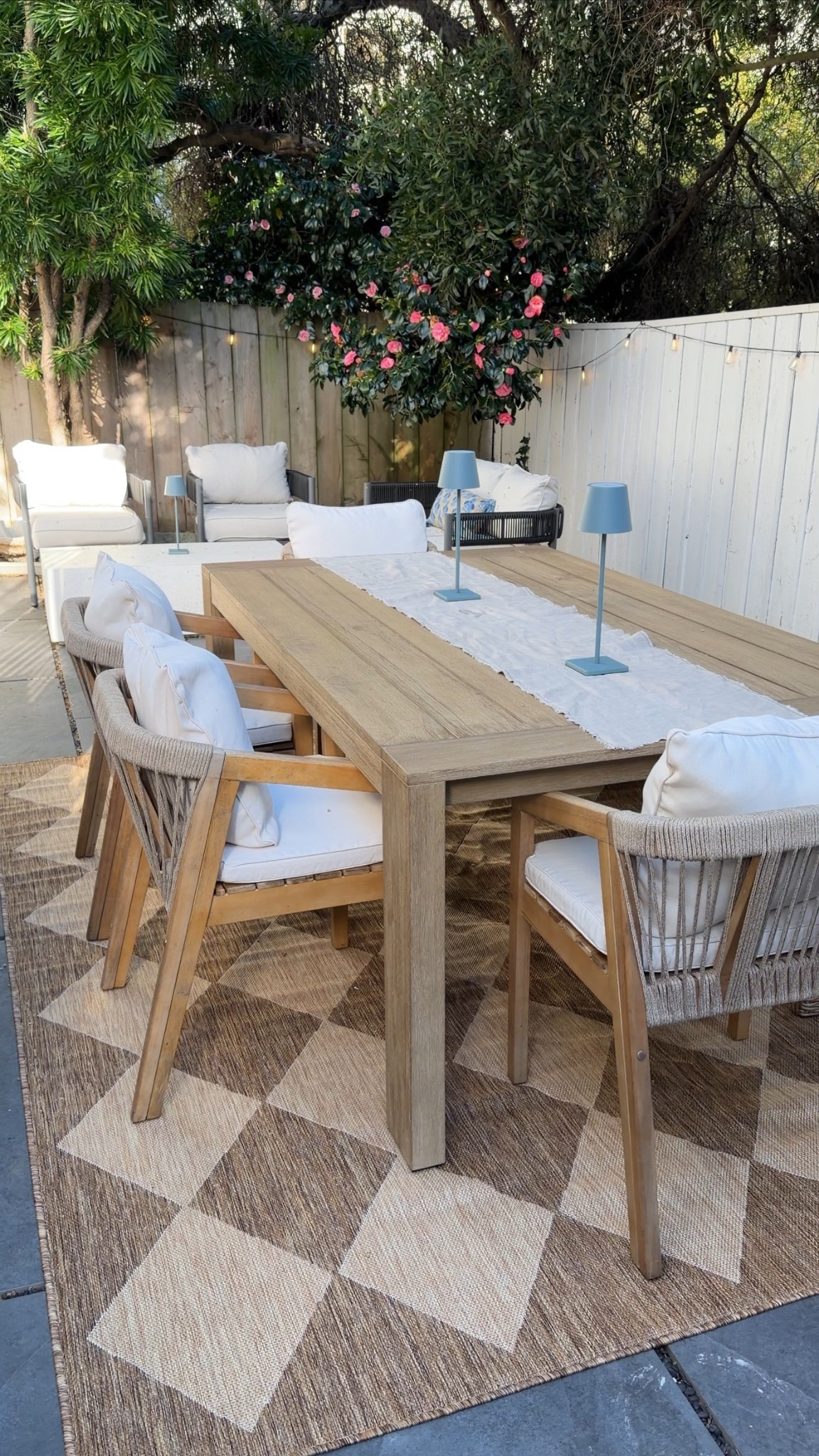 Backyard furniture is linked! 