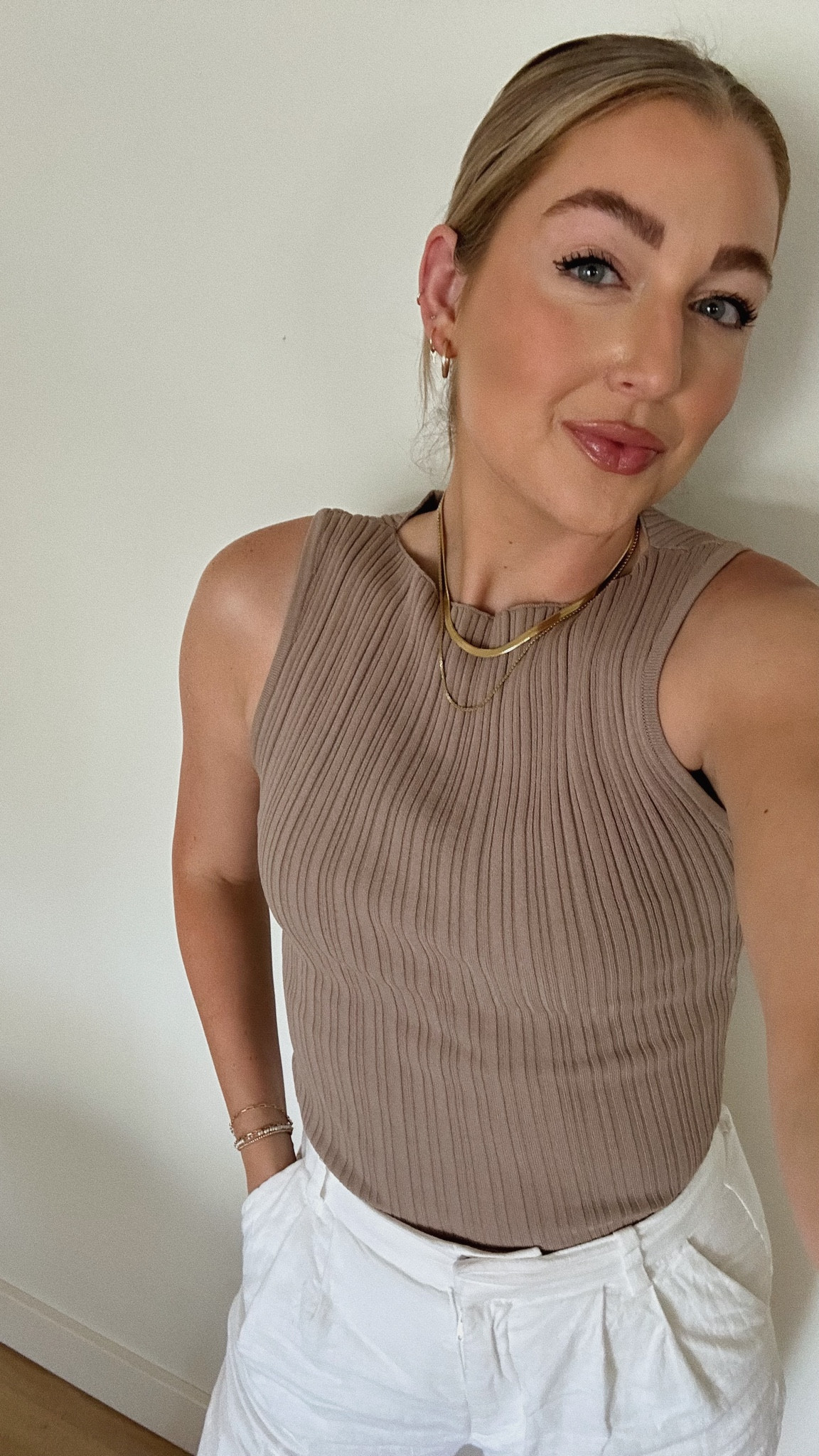 Summer office outfit. Very Aussie inspired! 