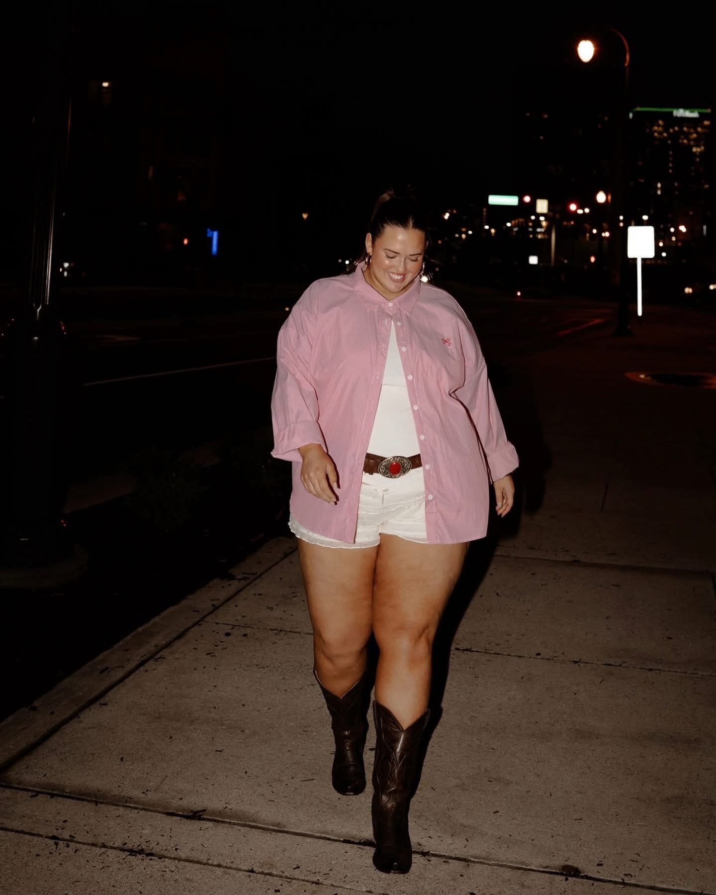 Plus size western fittt 🫶🏼

Nashville outfit, western outfit, button up, mini shorts, spring outfit, cowboy boots

#LTKPlusSize #LTKSeasonal #LTKStyleTip