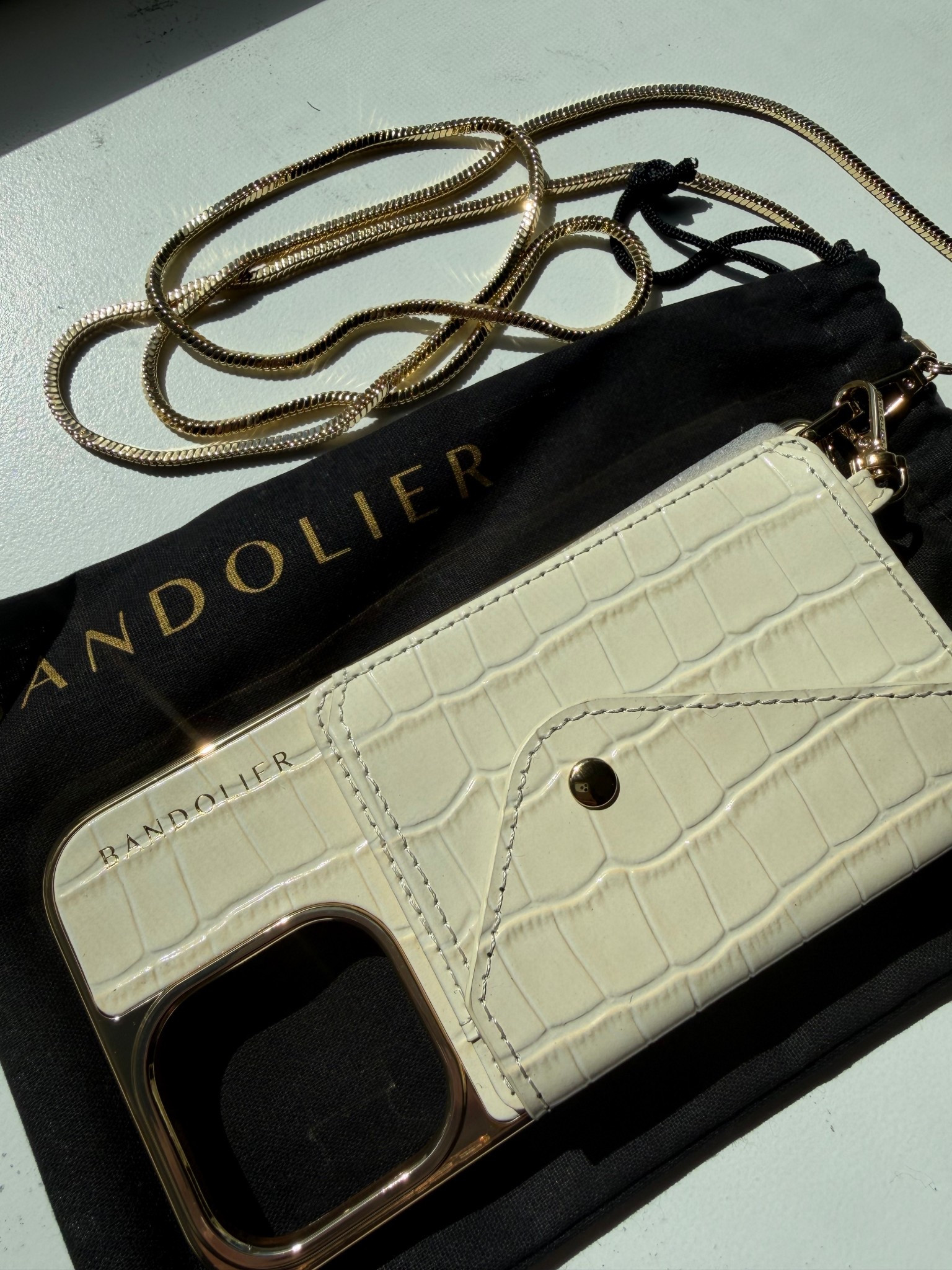 This hands-free phone case has changed the game for me…. And it’s pretty too✨

#LTKdayinmylife #LTKmomlife #LTKOver40