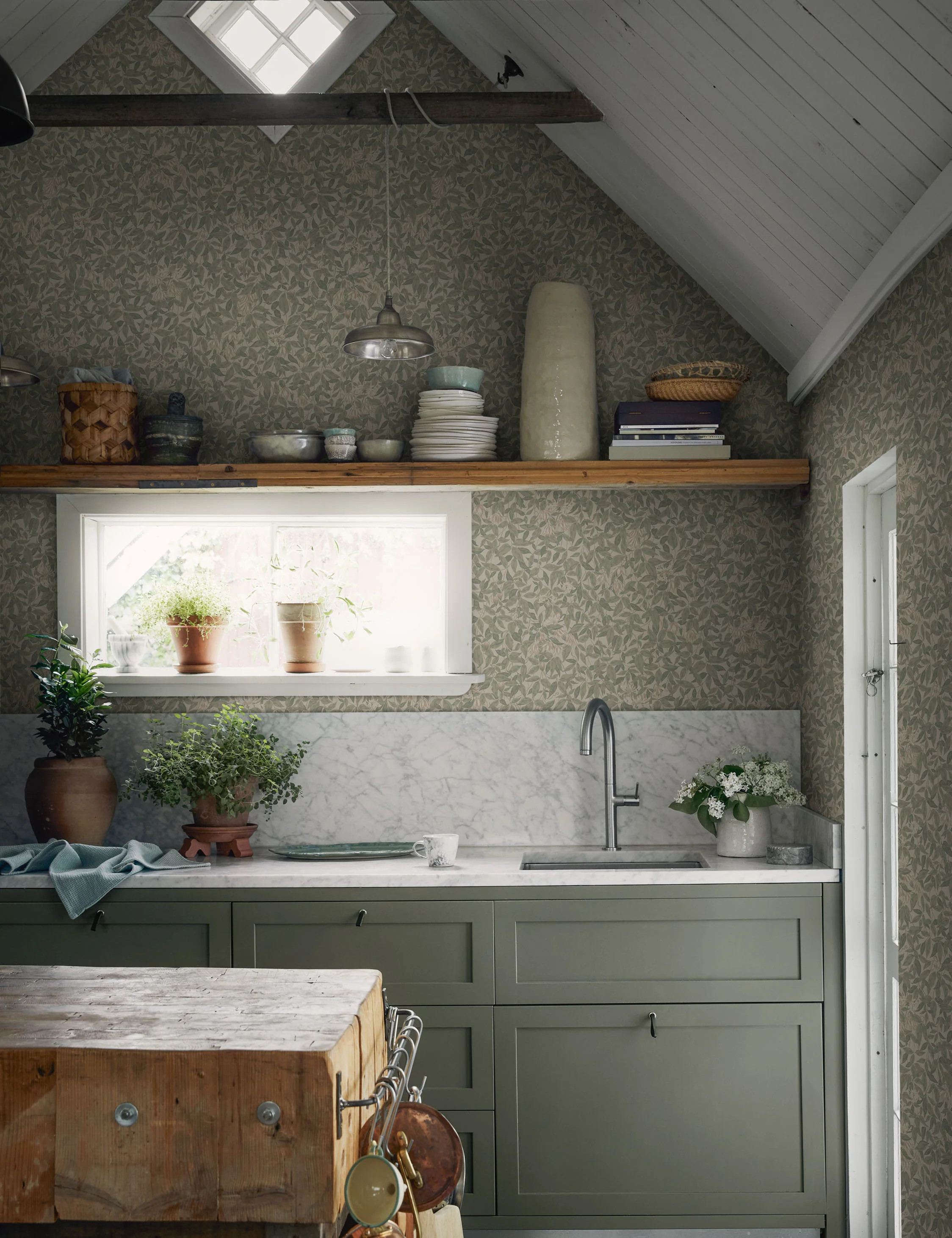 Scalamandre Linnea Wallpaper | Lulu and Georgia 