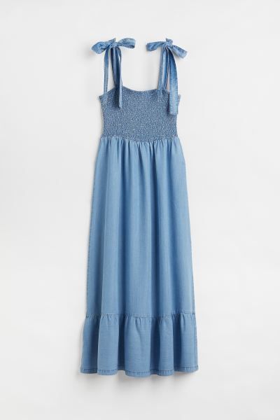 New ArrivalCalf-length dress in soft lyocell denim. Wide, tie-top shoulder straps, square necklin... | H&M (US)