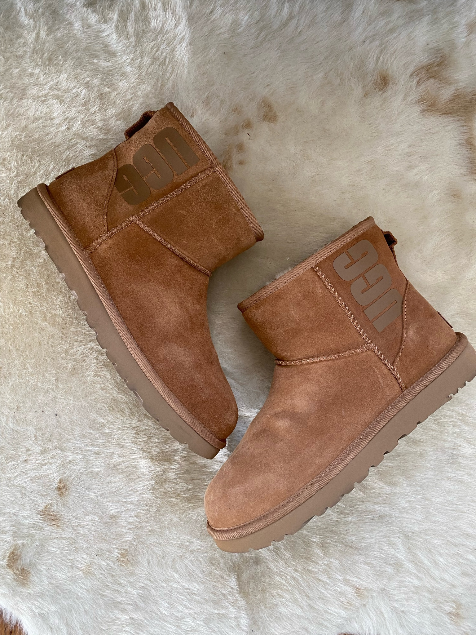 The comfiest coziest boots that’ll become your winter staple! 

#LTKSeasonal #LTKshoecrush #LTKHoliday