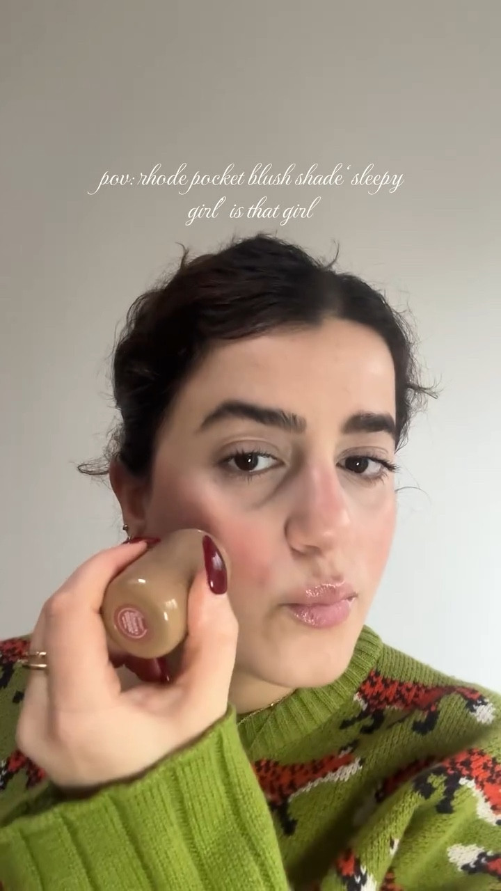 pov rhode pocket blush in shade ‘sleepy girl’ is that girl 🐻

@rhode @charlottetilbury @milkmakeup 

#rhode #rhodepocketblush #blush #makeup #beautyessentials #everydaymakeuplook

#LTKuk #LTKbeauty #LTKstyletip