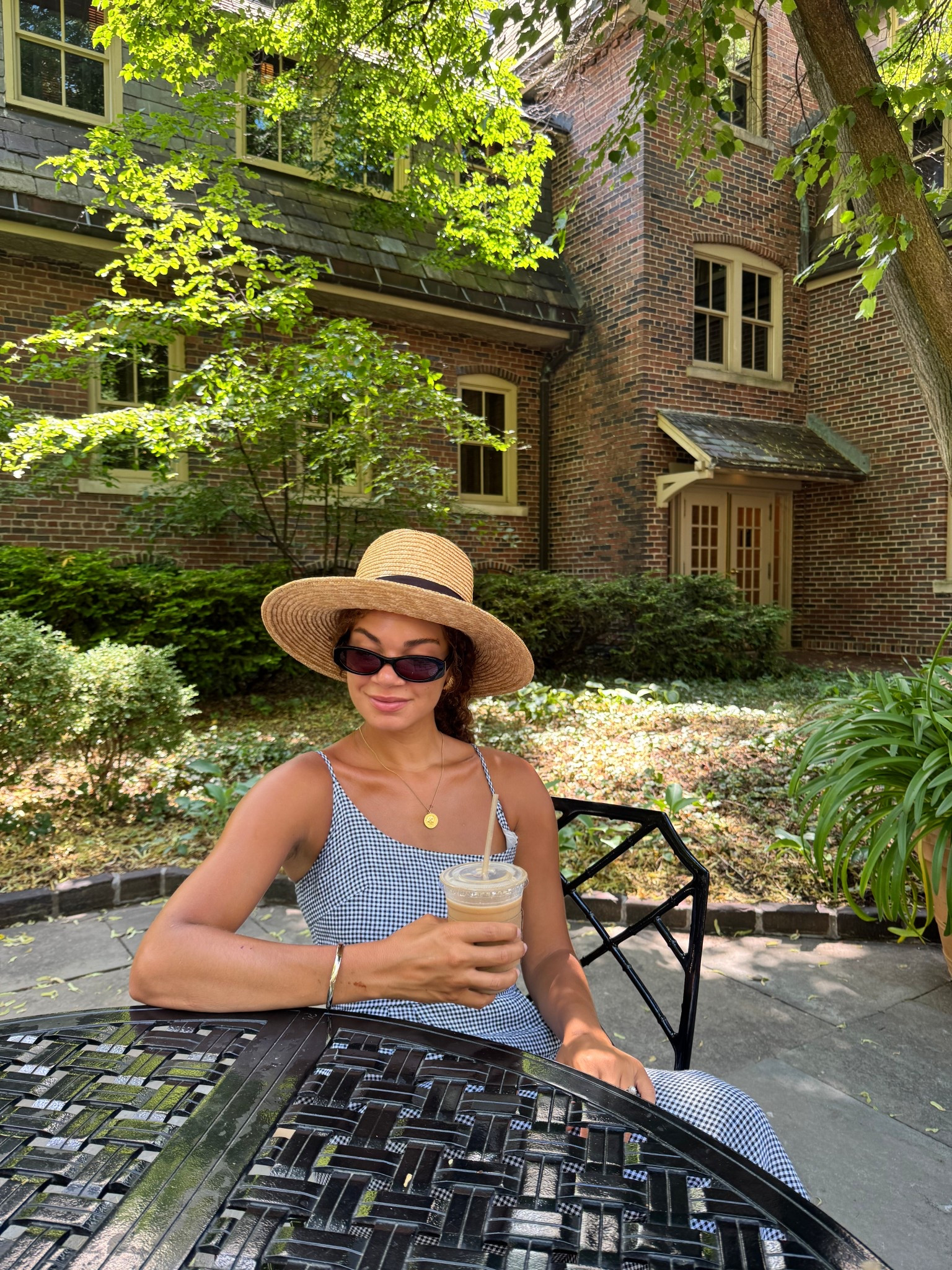 A pair of oval sunglasses add a perfect amount of retro to your summer outfits 😎 

#LTKSeasonal #LTKStyleTip