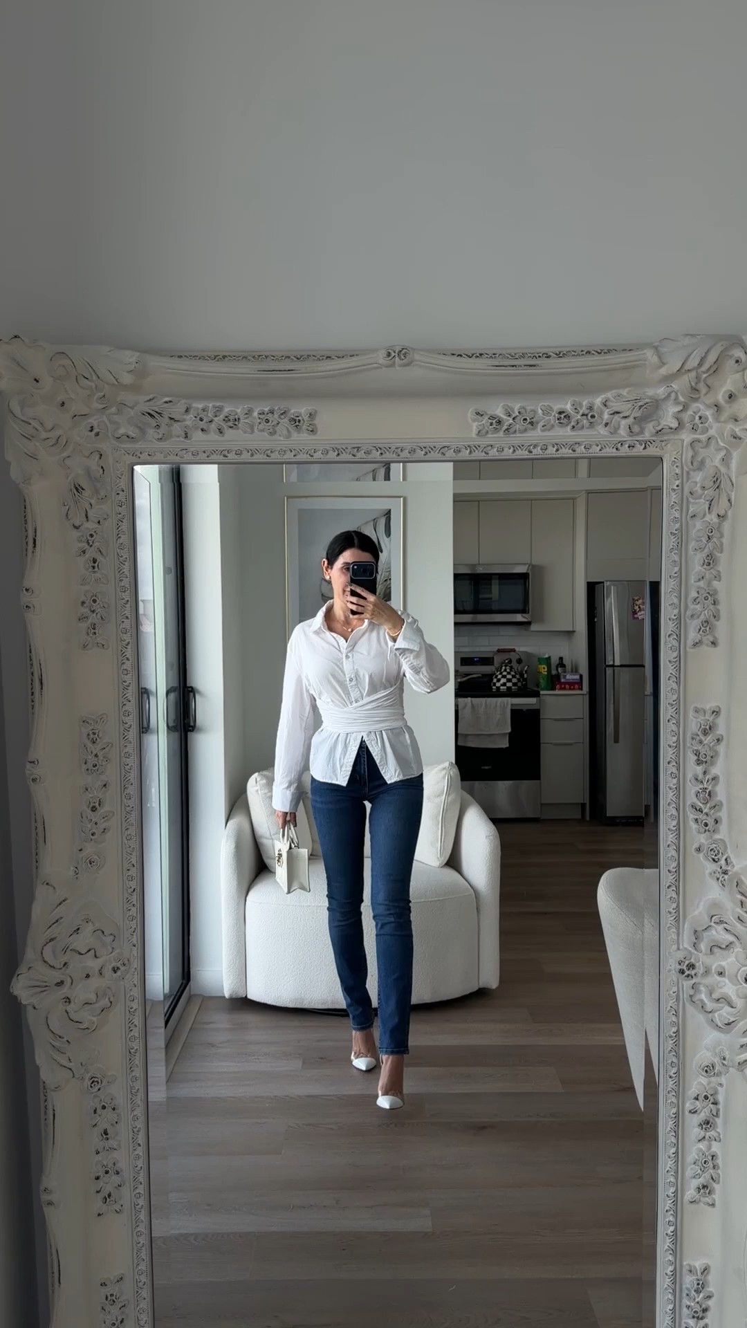 Blouse that cinches waist 👏🏻

#LTKWorkwear #LTKgrwm #LTKootd