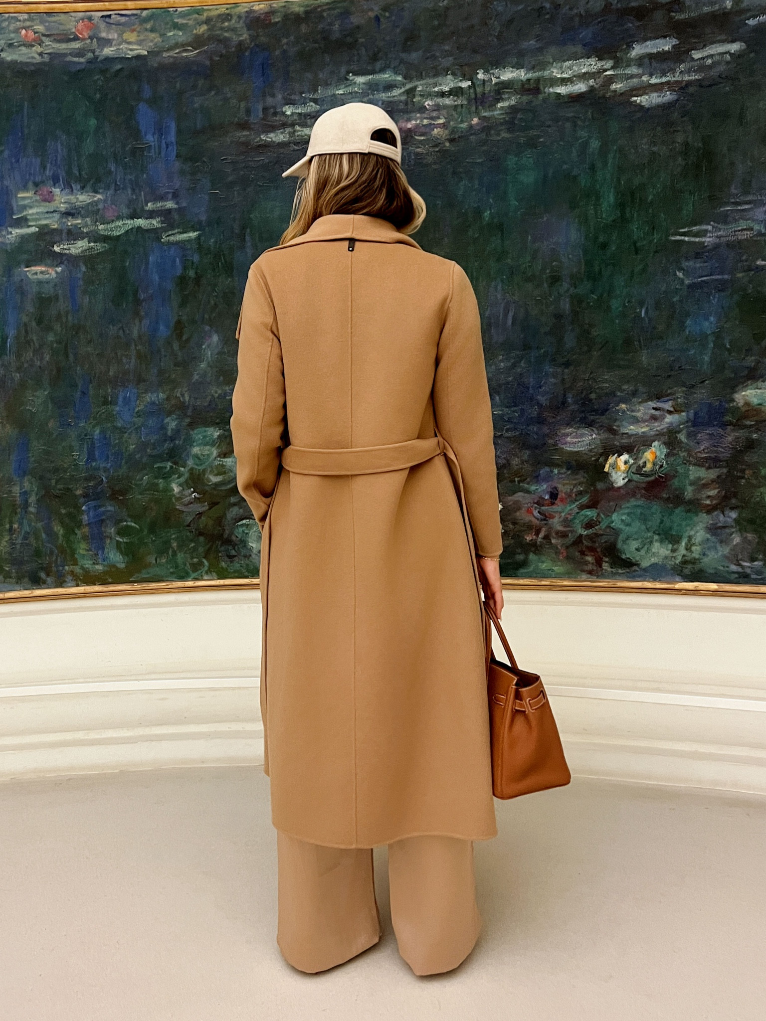 Neutral styling  

#LTKStyleTip