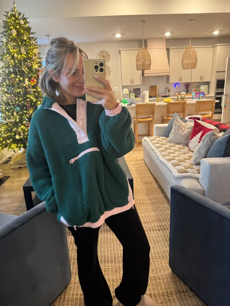 Cozy, winter casual outfit❄️✨ TTS S / 2

fleece half zip, fleece half button jacket, winter outfit, casual winter style, ski outfit, ski outfit base, apres ski, altar'd state, express set, two piece set, mom of 2, petite fashion, Claire Tammaro 

 

#LTKFindsUnder100 #LTKStyleTip