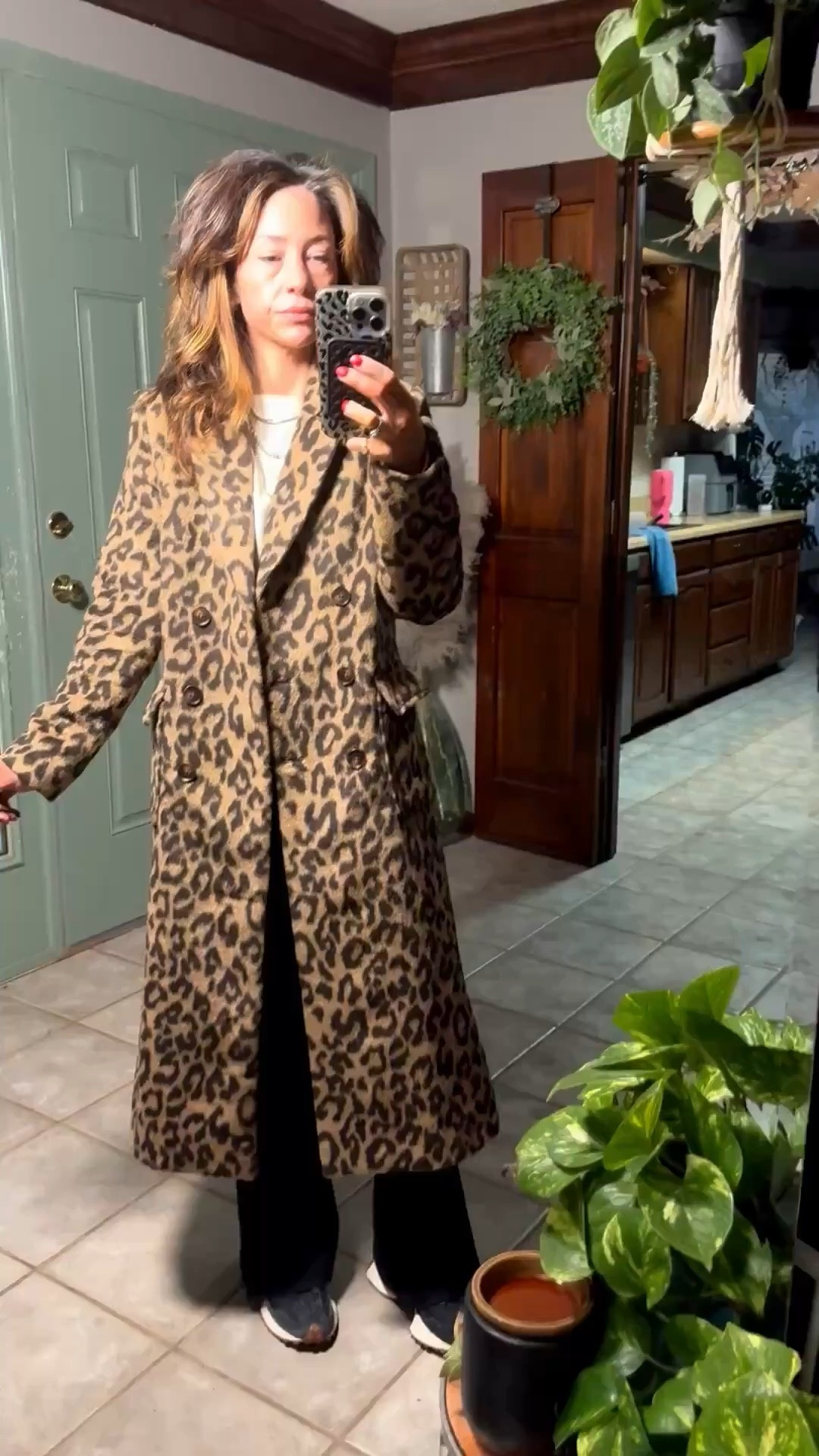 From personal training to salon boss mode without skipping a beat. 🐆✨
This leopard coat instantly elevates anything you throw on. I paired it with comfy flare leggings and a crewneck, and suddenly the whole look went from gym casual to “don’t play with her” energy.

Proof that you don’t have to sacrifice comfort to look put together. Throw on a statement coat and the whole outfit levels up. Effortless, cozy, and just a little bit bossy. 💅

Shop the coat and the whole look in my LTK.

#LTKStyle #LTKFinds #LTKFashion #LeopardCoat #BossBabeStyle #AthleisureStyle #MomStyle #EverydayStyle #ElevatedCasual #SalonOwnerStyle #ComfortButMakeItCute #FallStyle #WinterStyle #OOTD

✨ Statement coat = instant outfit upgrade ✨

#LTKOver40 #LTKgrwm #LTKootd