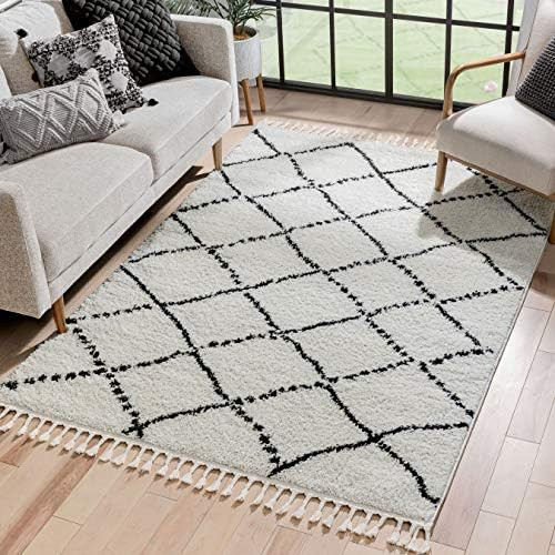 Well Woven Panto Ivory Moroccan Shag Diamond Trellis Pattern Area Rug 5x7 (5'3" x 7'3") | Amazon (US)