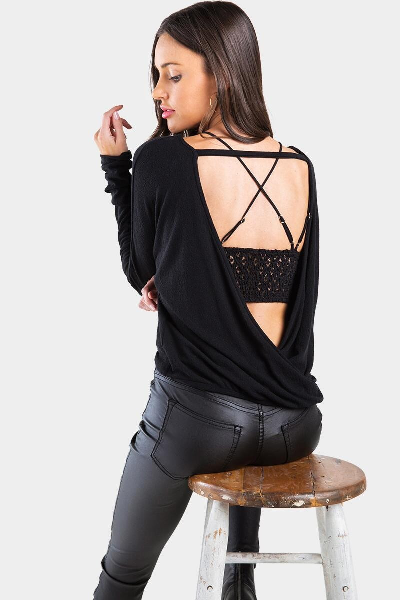 Adella Twist Open Back Tee | Francesca’s Collections