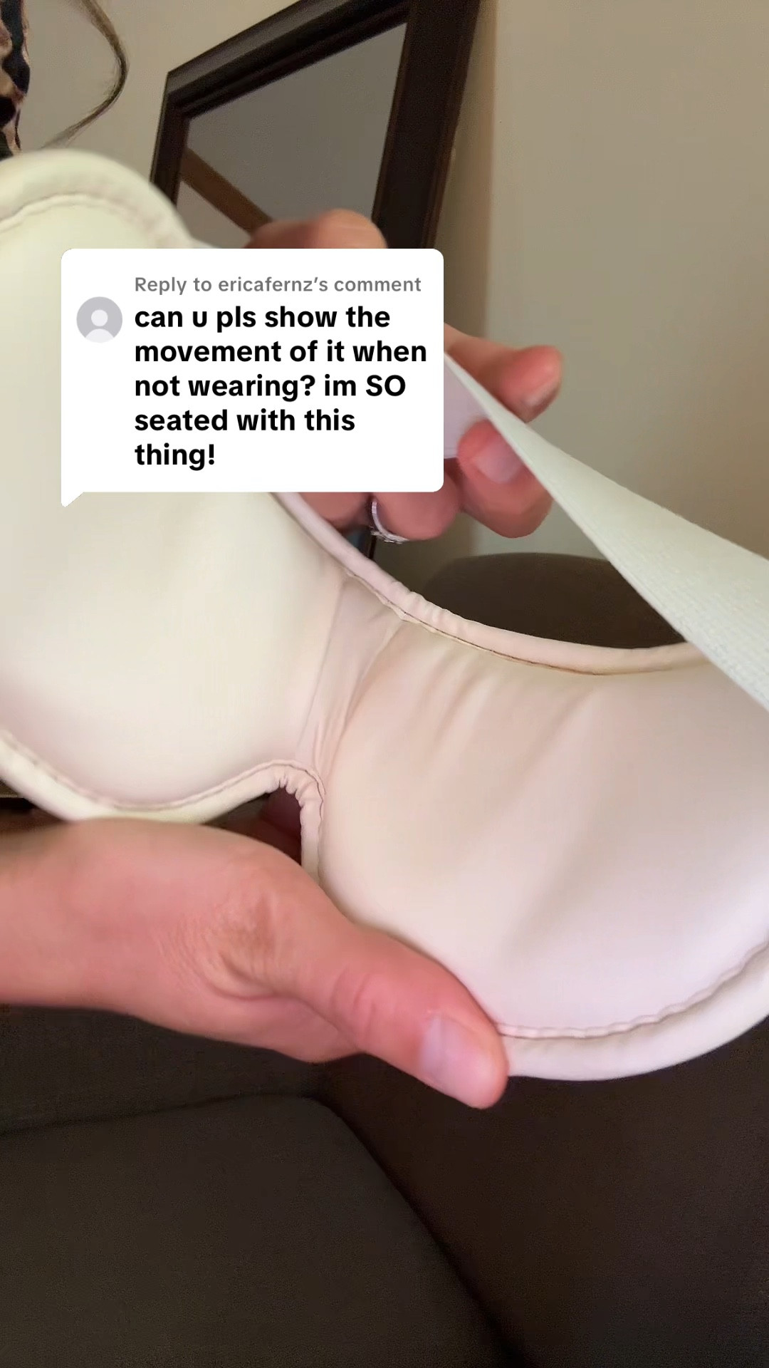 Replying to @ericafernz hey Erica! Yes, here’s an up close look at the inside of the eye mask! This eye massaging mask makes the best gift for all of the adults in your life! #giftideas #SelfCare #eyemassager #musthave @renpho