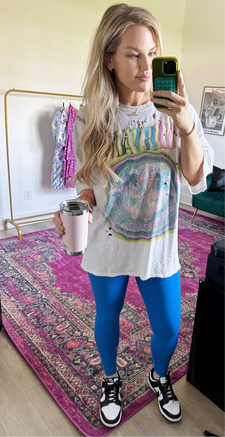Travel OOTD / these leggings👀 so similar to Lulu and love this blue color! Nirvana tee currently in stock and on sale, snag while you can. I’m in the L/XL

#LTKsalealert #LTKstyletip #LTKbeauty