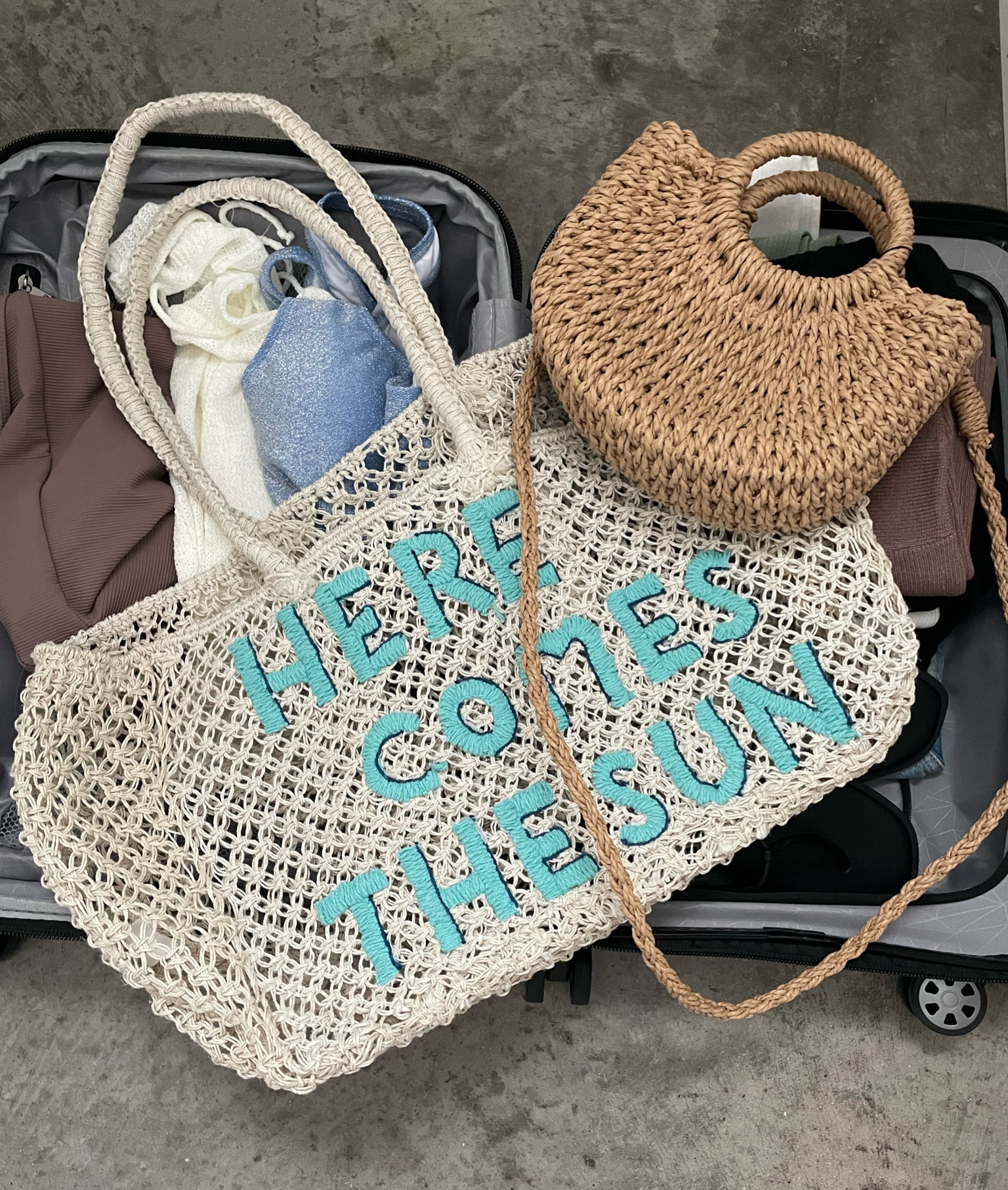 Beach travel bags essentials! 