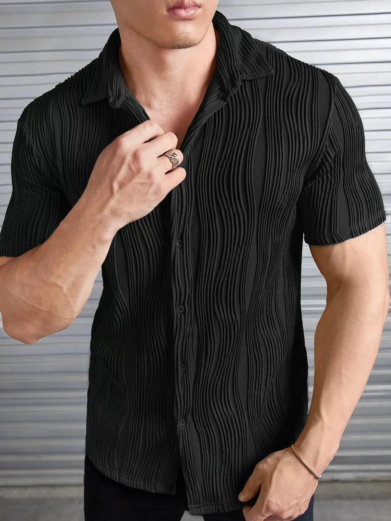 Men Solid Lapel Neck Shirt