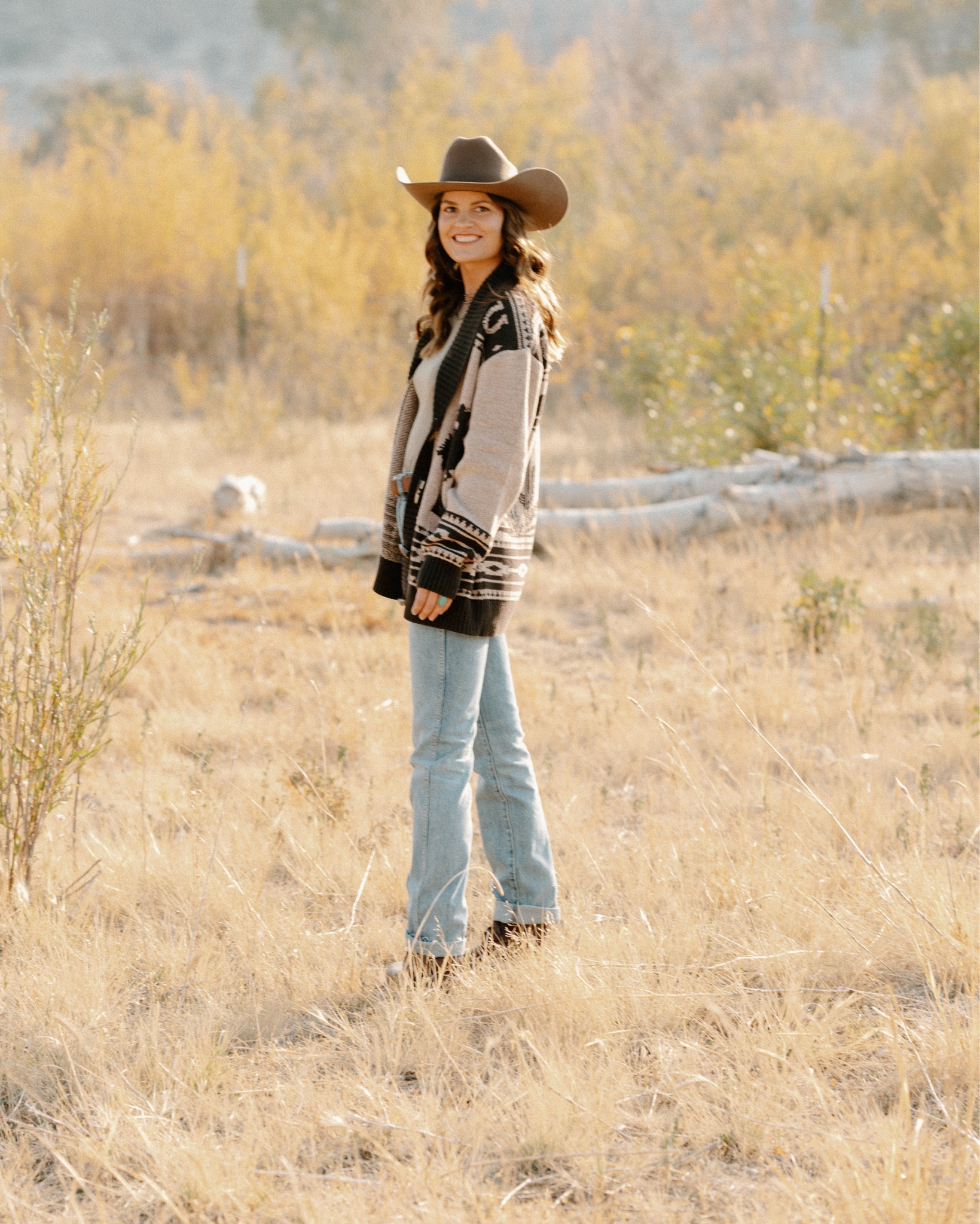 Embracing the cozy sweater season 🧶🍂

#LTKSeasonal #LTKStyleTip