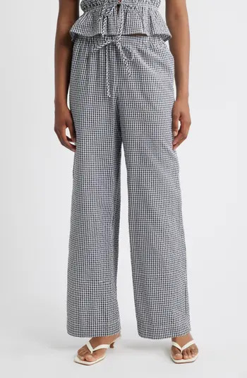 x Styled by COCO! Nina Gingham Seersucker Straight Leg Pants | Nordstrom