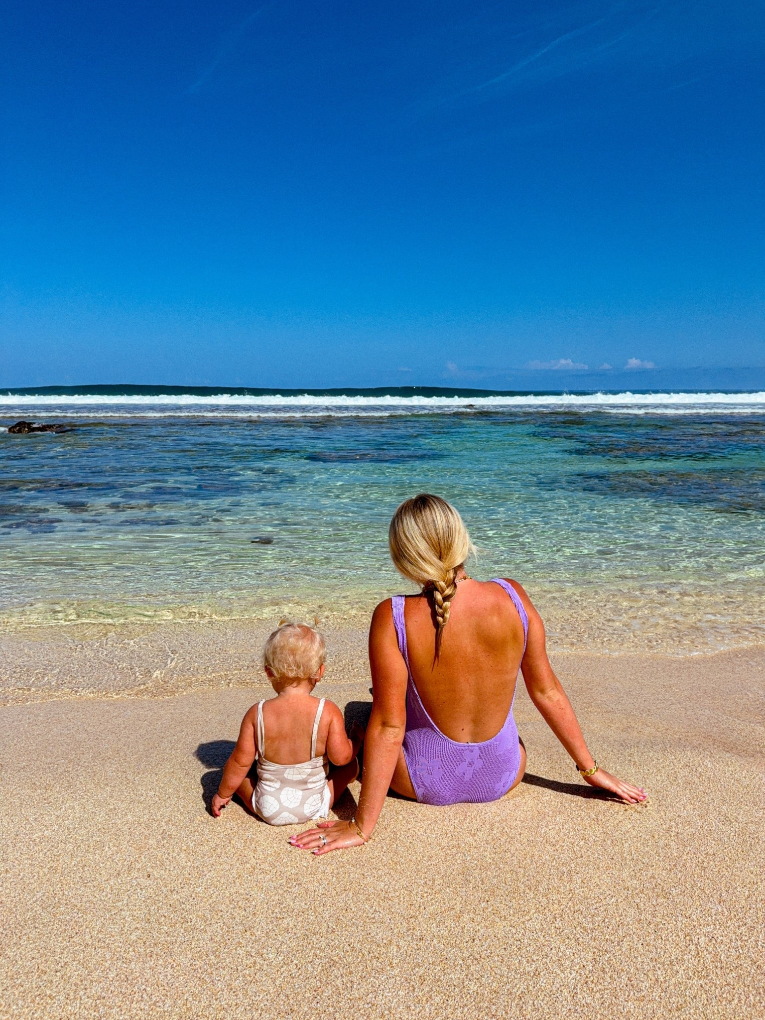 #EGPartner PSA: now is the time to book your next trip using @expedia bc they are having a huge Black Friday sale! Save up to 50% on stays!   
Book by 12/2/2025 11:59 pm in hotel property local time; travel by 12/30/2026. Member Prices are available to Expedia® app users and One Key members. Limited availability, blackout periods may apply. 

 #EGPartner #ad #paidlink