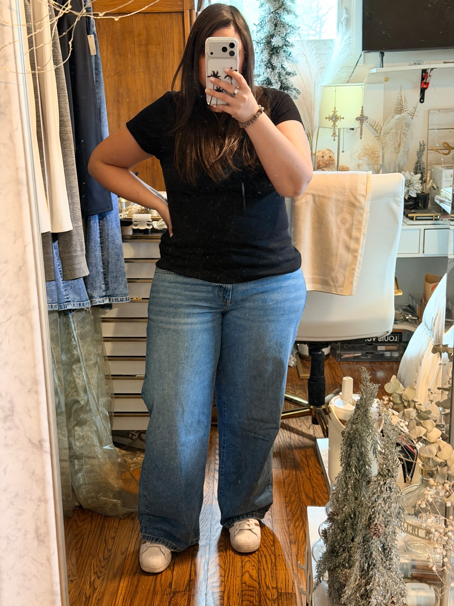 Another day another denim + black look

#LTKMidsize #LTKgrwm #LTKSeasonal