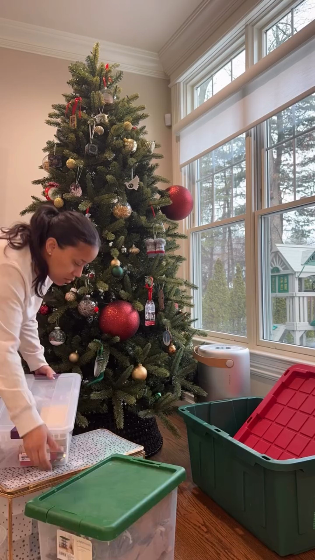 I tried so hard to pack this tree up in one day, but I think that I did so much yesterday that I didn’t have the energy today.

So now I gotta know, have you already packed up your Christmas decor?

Links to everything in my LTK or I’ll DM to you if you comment “STORAGE”

#LTKSaleAlert #LTKHome #LTKSeasonal