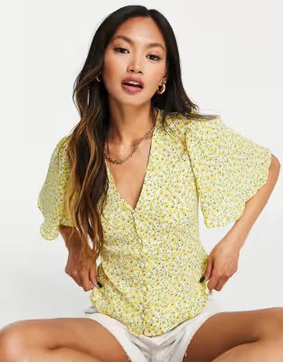 ASOS DESIGN short sleeve tea blouse in yellow whimsy print | ASOS (Global)