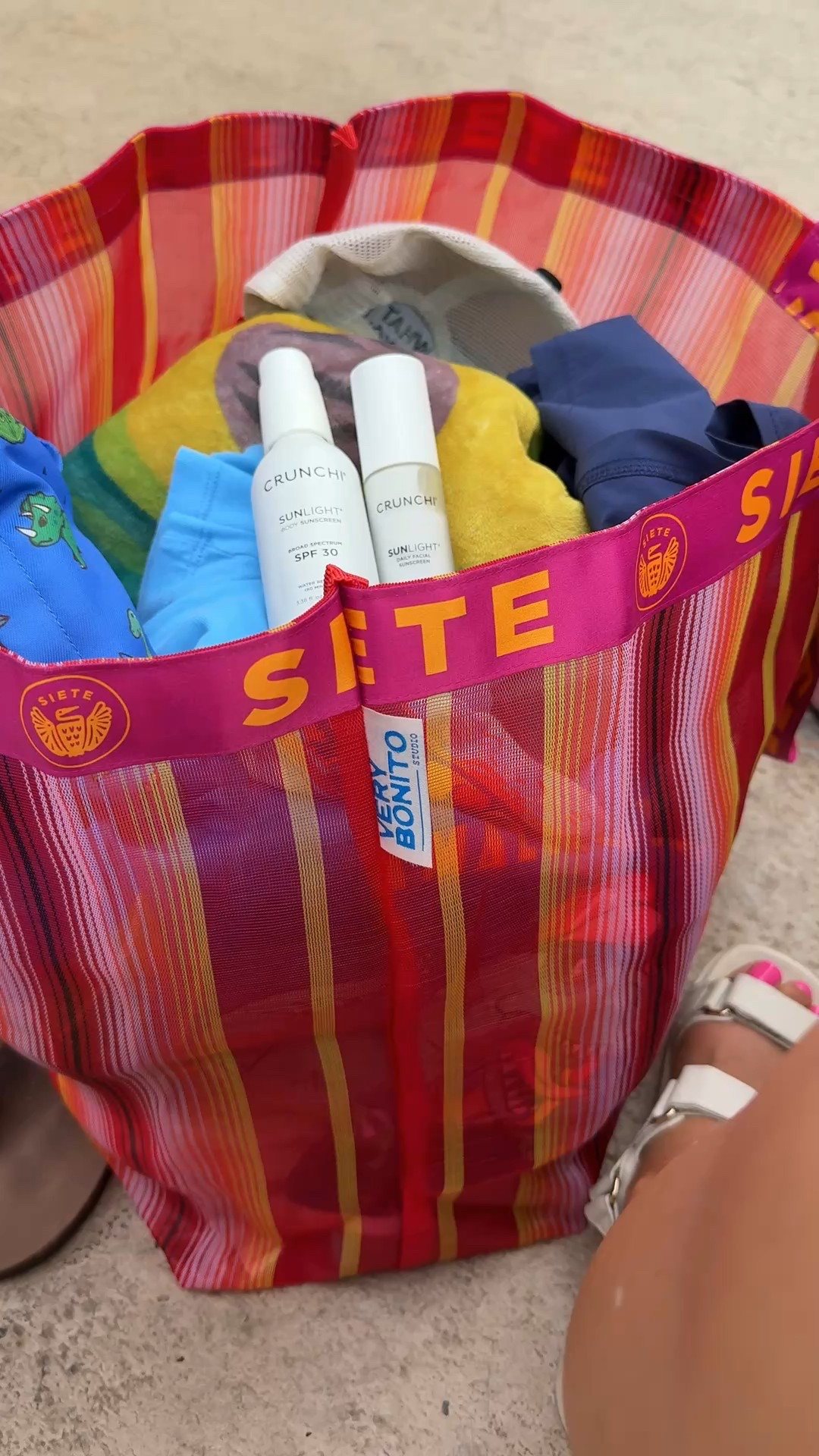 Safe sunscreen ✅ pool dates ✅ summer fun 🤩 