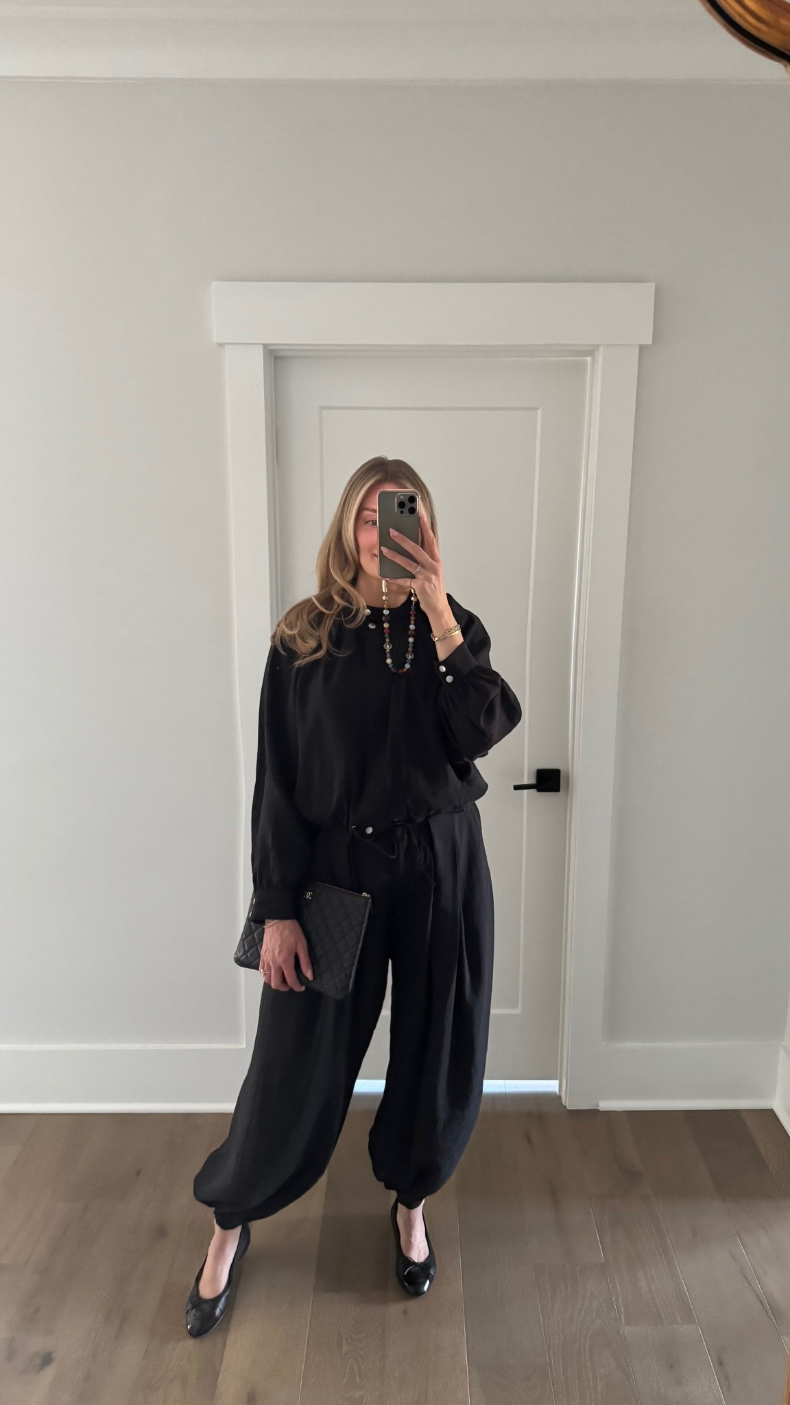 balloon pants 🎈 👍🏻 or nay 👎🏻 I vote yes! Size 8 in pants and a L in the top for an oversized look 

#LTKSeasonal #LTKTall