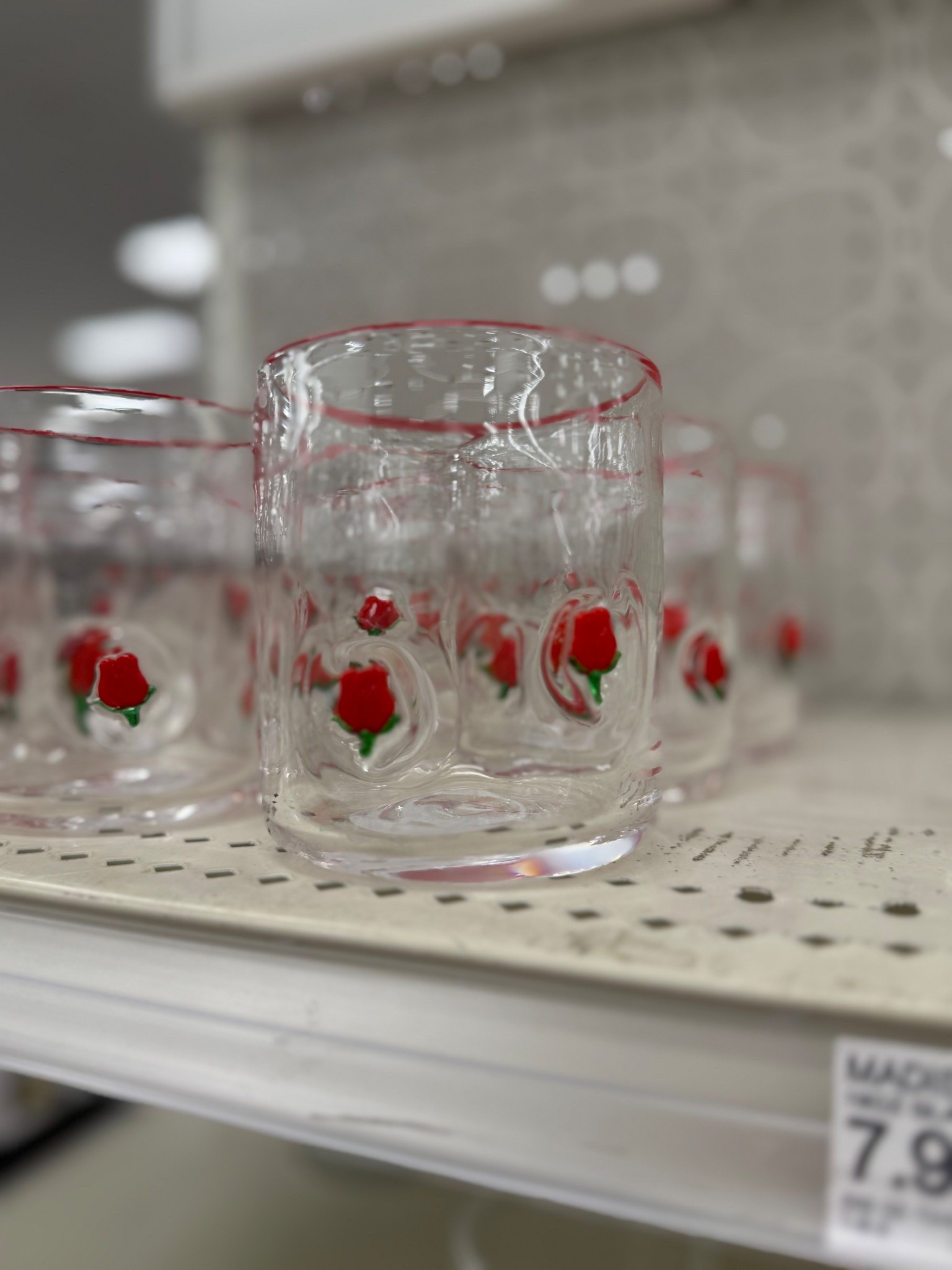 Red flower icon glasses 

#LTKHome