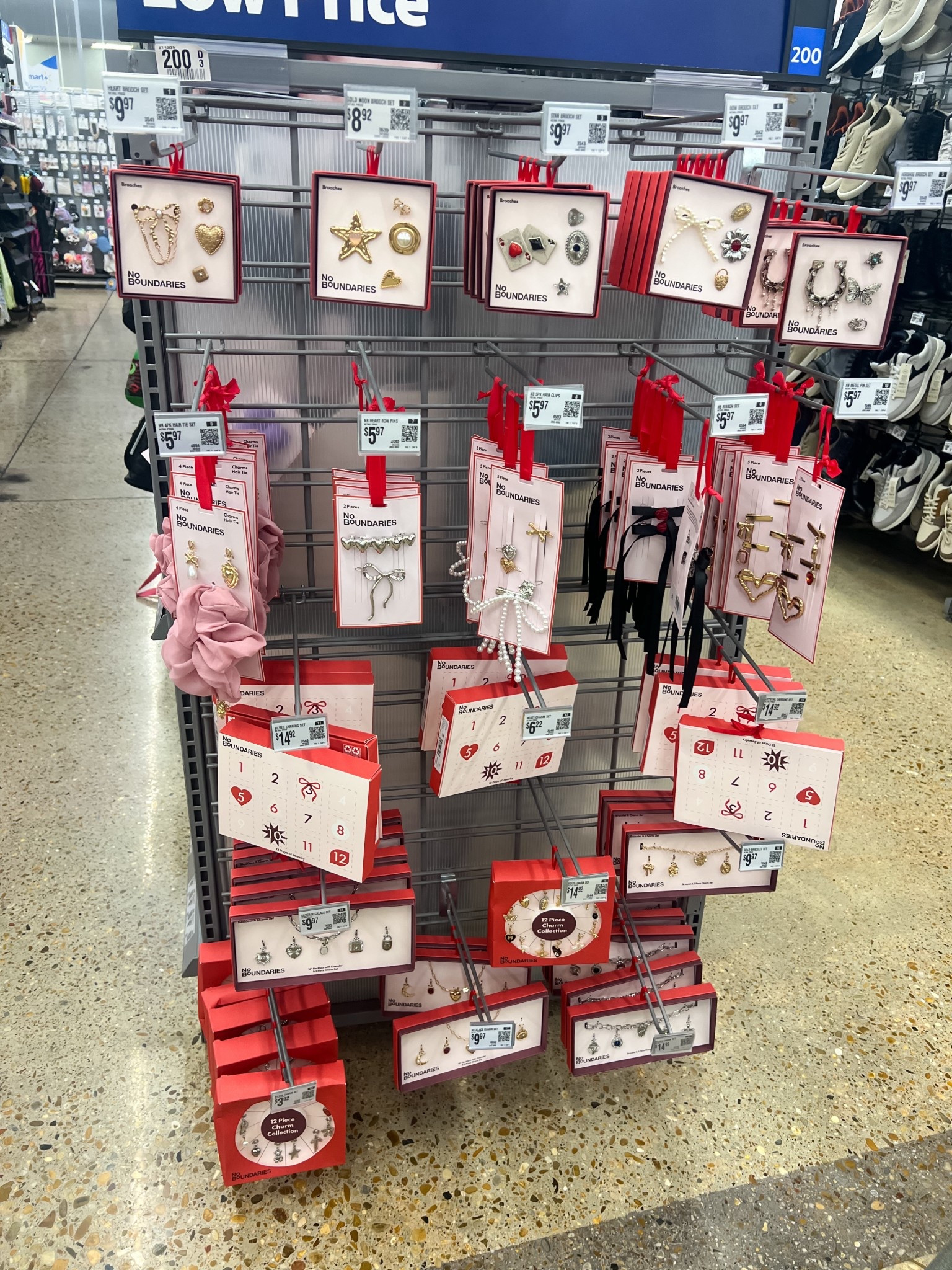 Walmart accessories gift ideas 

#LTKHoliday #LTKFindsUnder50 #LTKGiftGuide