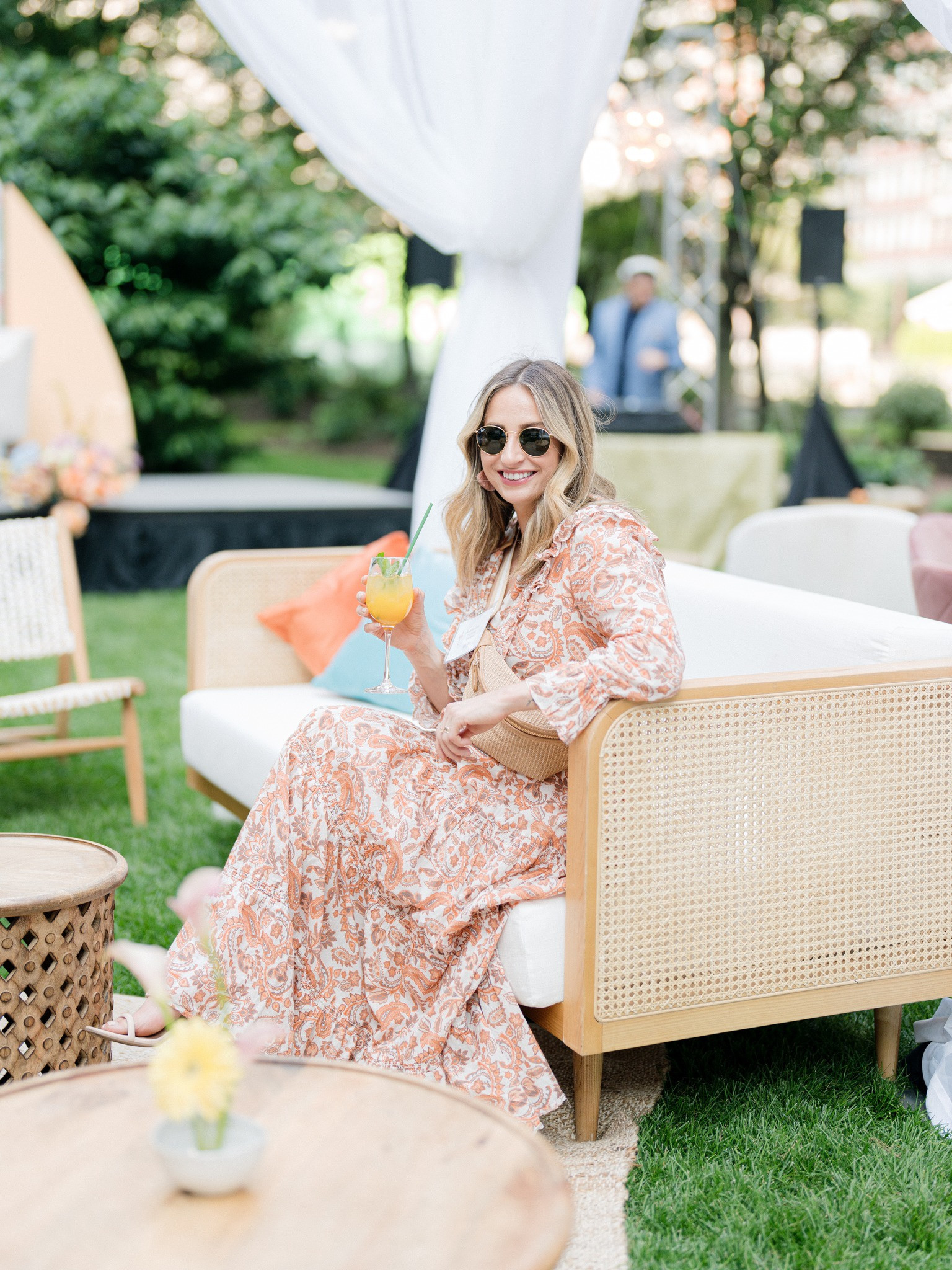 When the attire vibe is retro chic summer 🌸