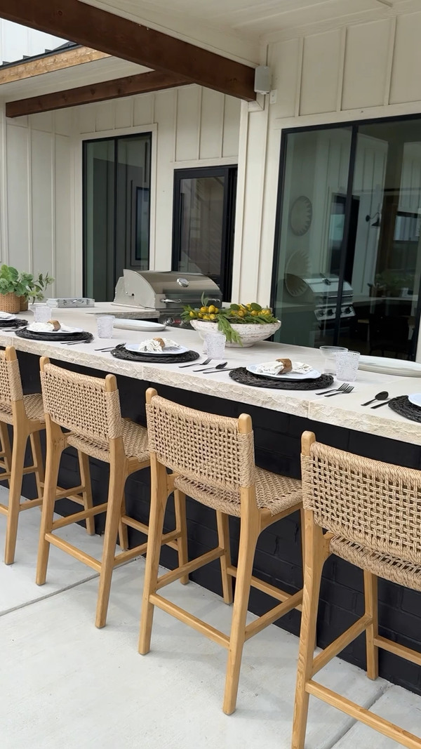 Outdoor hosting season is here & I’ve rounded up some affordable goodies from…