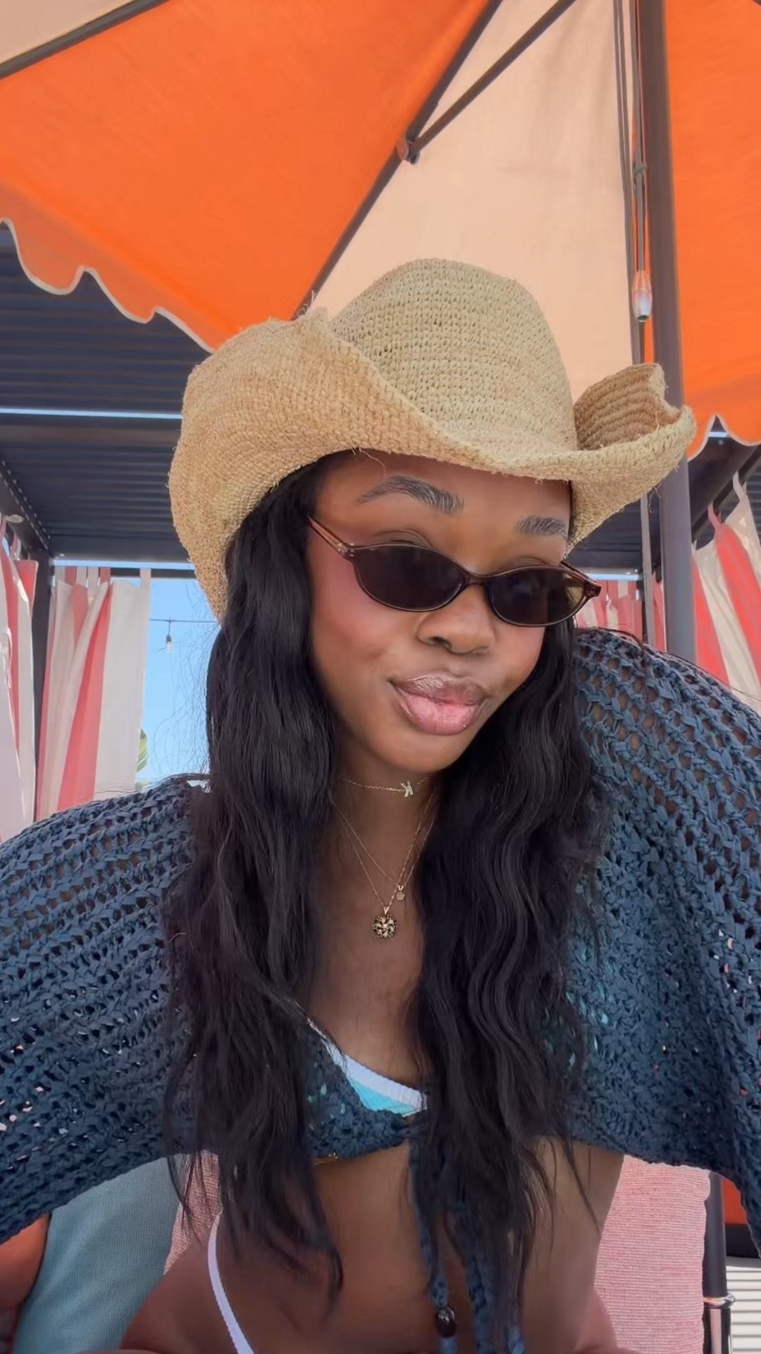 mentally I’m on a beach somewhere sippin’ on piña coladas 🥥
#summermakeup #oilyskin #blackgirlmakeup #poolday

#LTKgrwm #LTKSwim