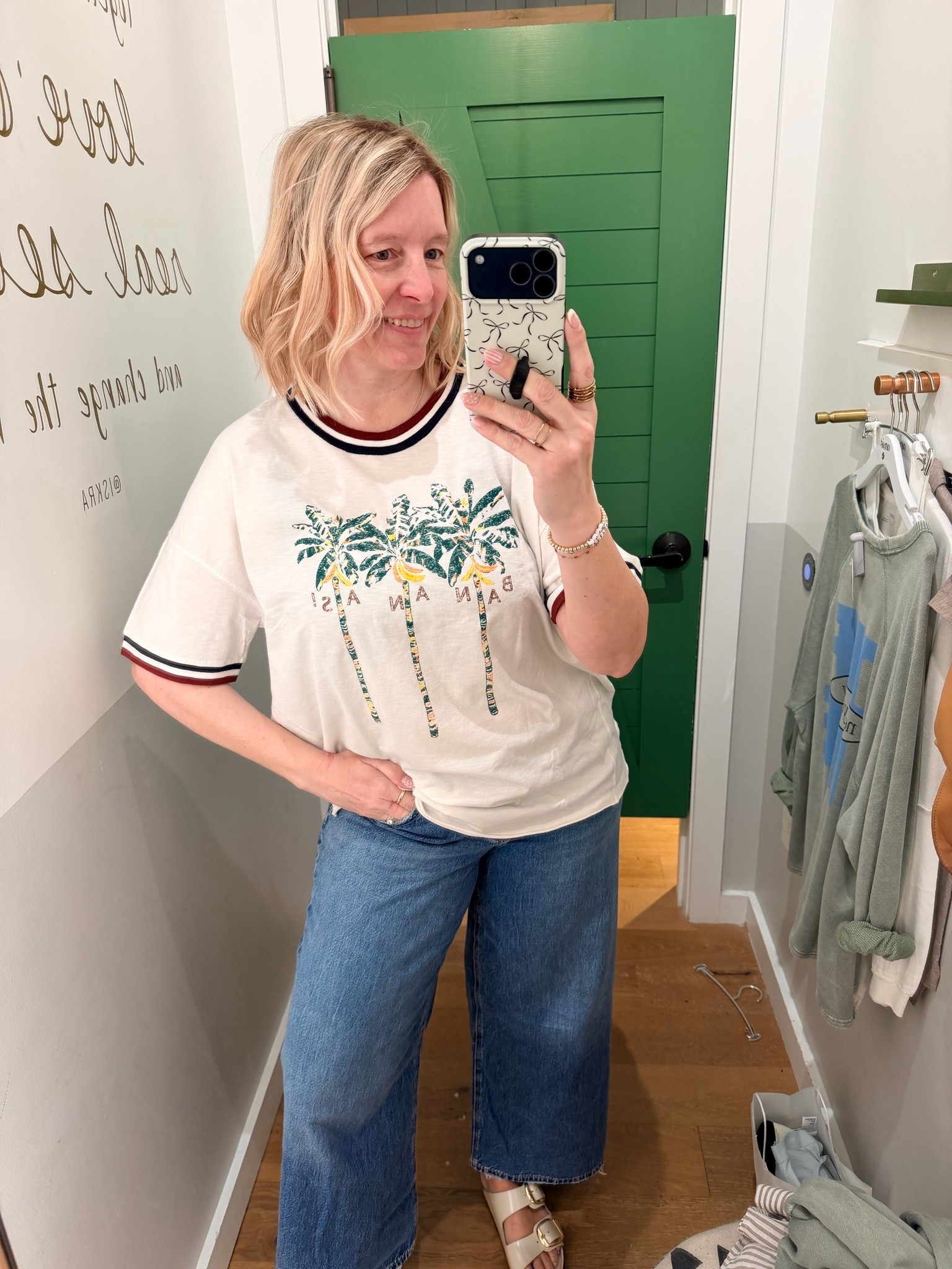 Never can not getting an oversized graphic tee 

tee large

#LTKOver40 #LTKMidsize #LTKSeasonal