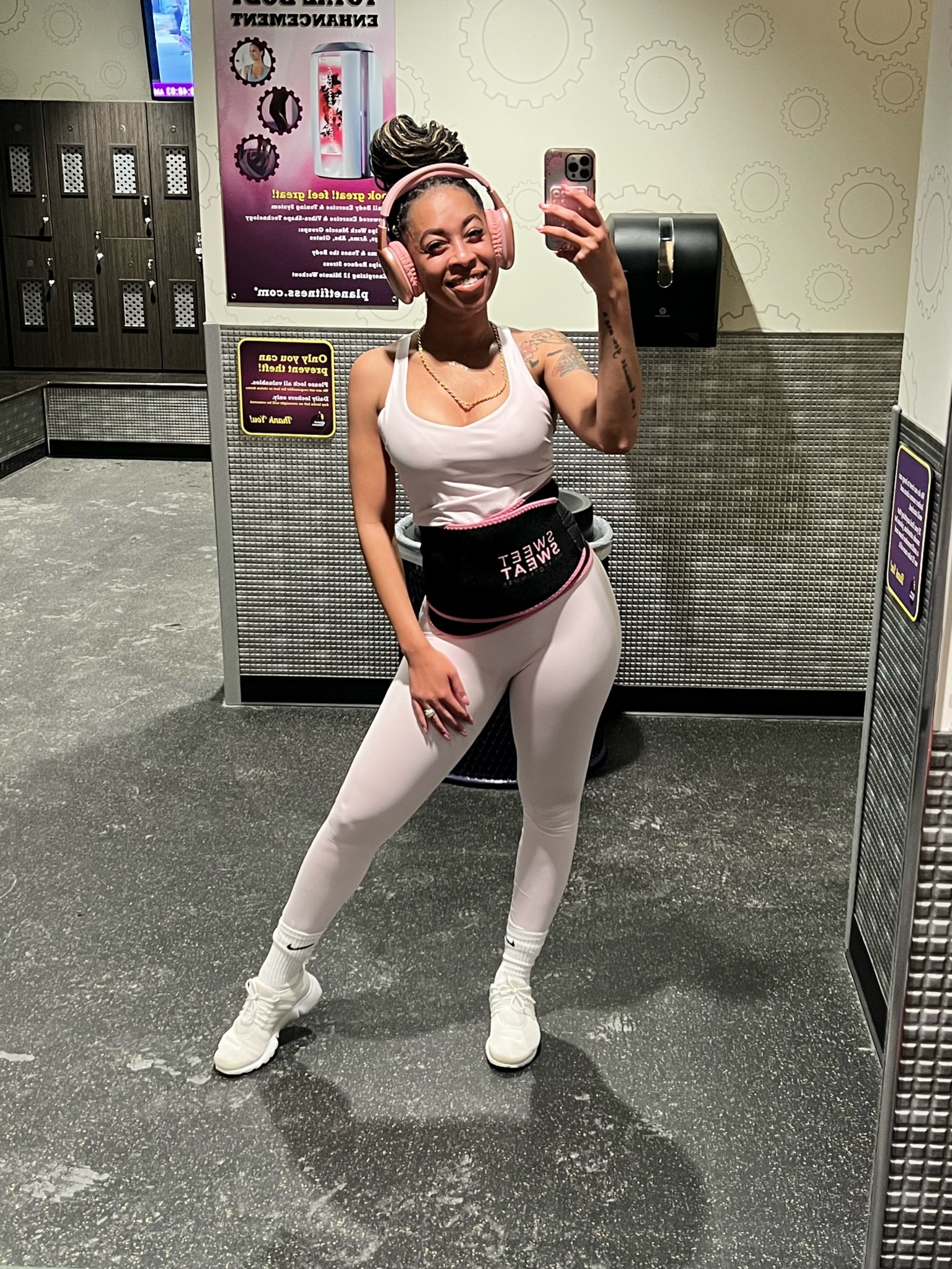 The gym is one place I’ll never regret going, especially once I get there. Had a great upper and lower body workout, I skipped abs but my sweat band had me covered in that area 🙌🏽

Size medium in top and bottom. The top lets the girls be secure but still cute.

#LTKActive #LTKStyleTip #LTKFitness