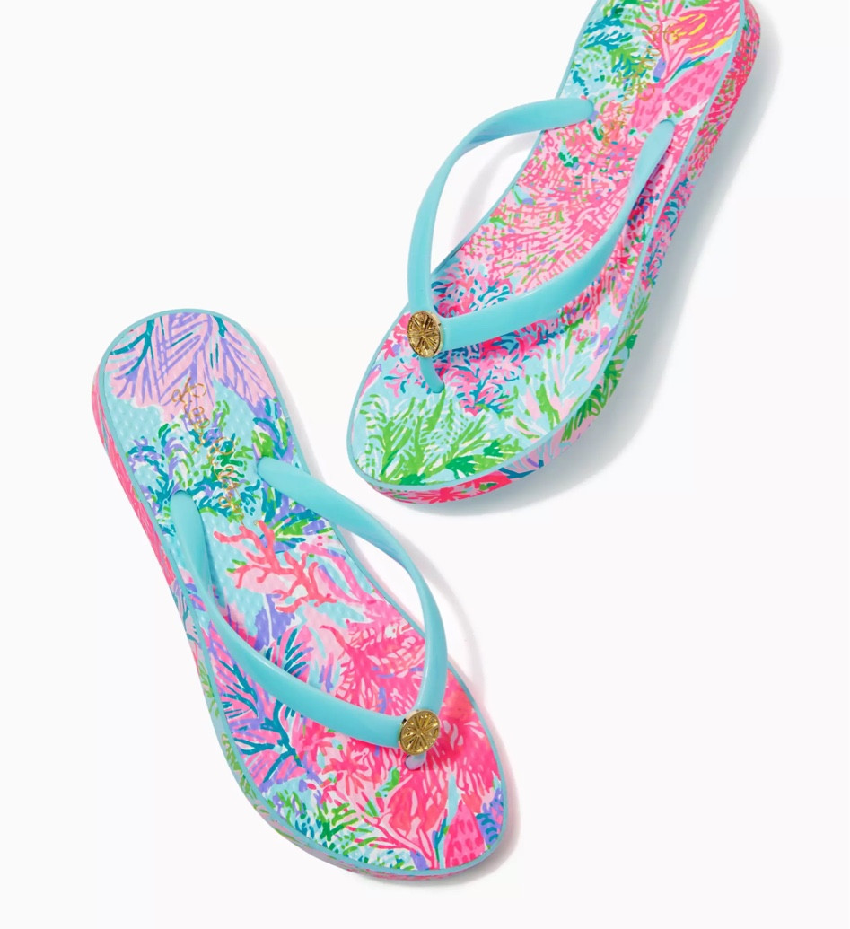 #vacay #vacayvibe #preppy #nautical #beach #lake #pool #momstyle #pinksandal #pinkslides #pinkflipflops #lilly #lillypulitzer

#LTKGiftGuide #LTKSeasonal #LTKFind