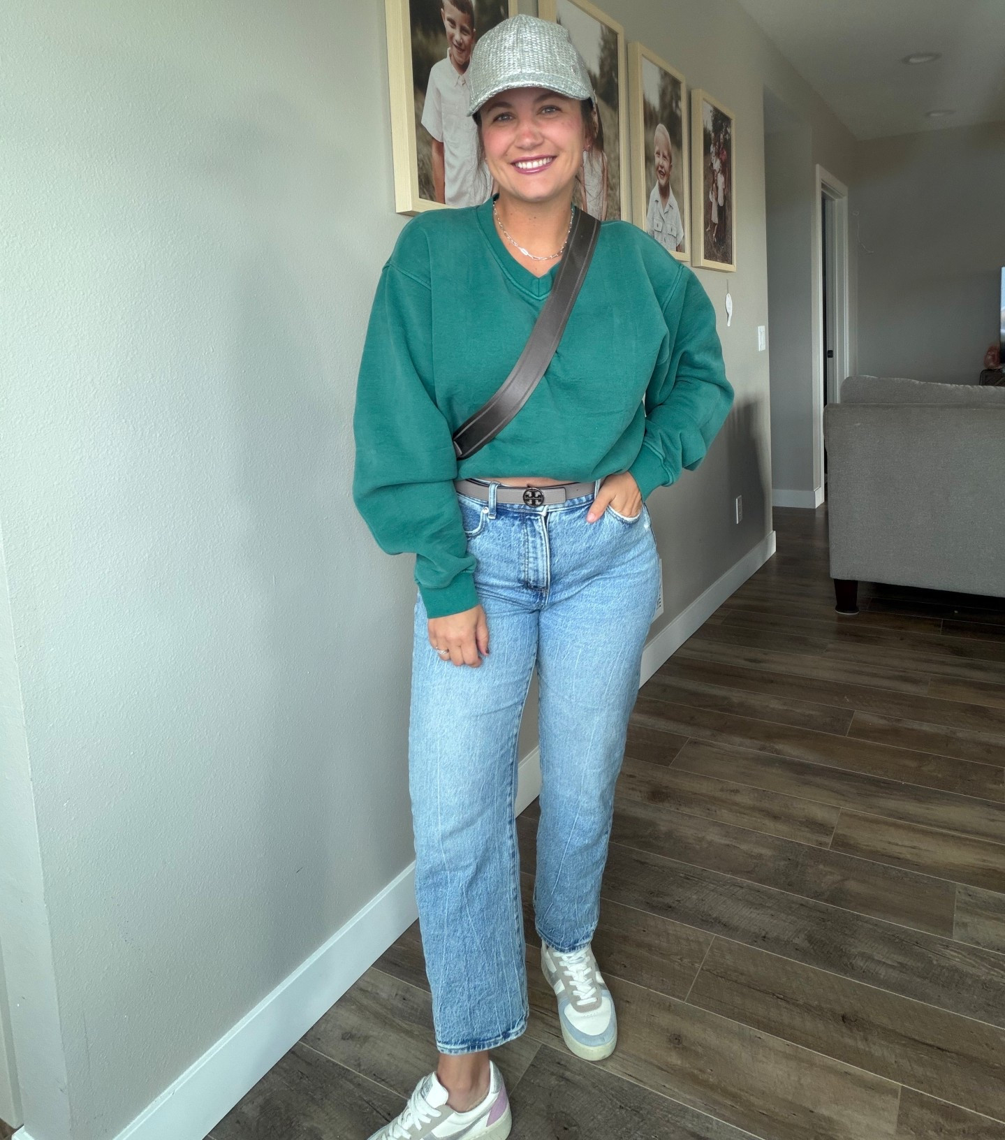 Sweatshirt and jeans doesn't have to be boring! Loving this v neck jade green sweatshirt! 

#LTKStyleTip #LTKPetite #LTKFindsUnder50