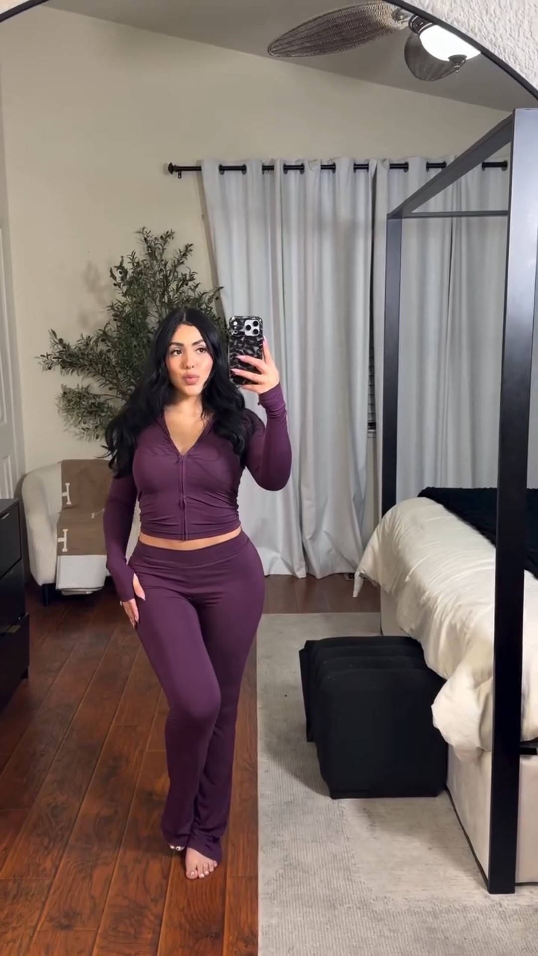 @iamgia ate this this one ✨ 

#iamgia #y2kfashion #tracksuite

#LTKootd #LTKU #LTKActive