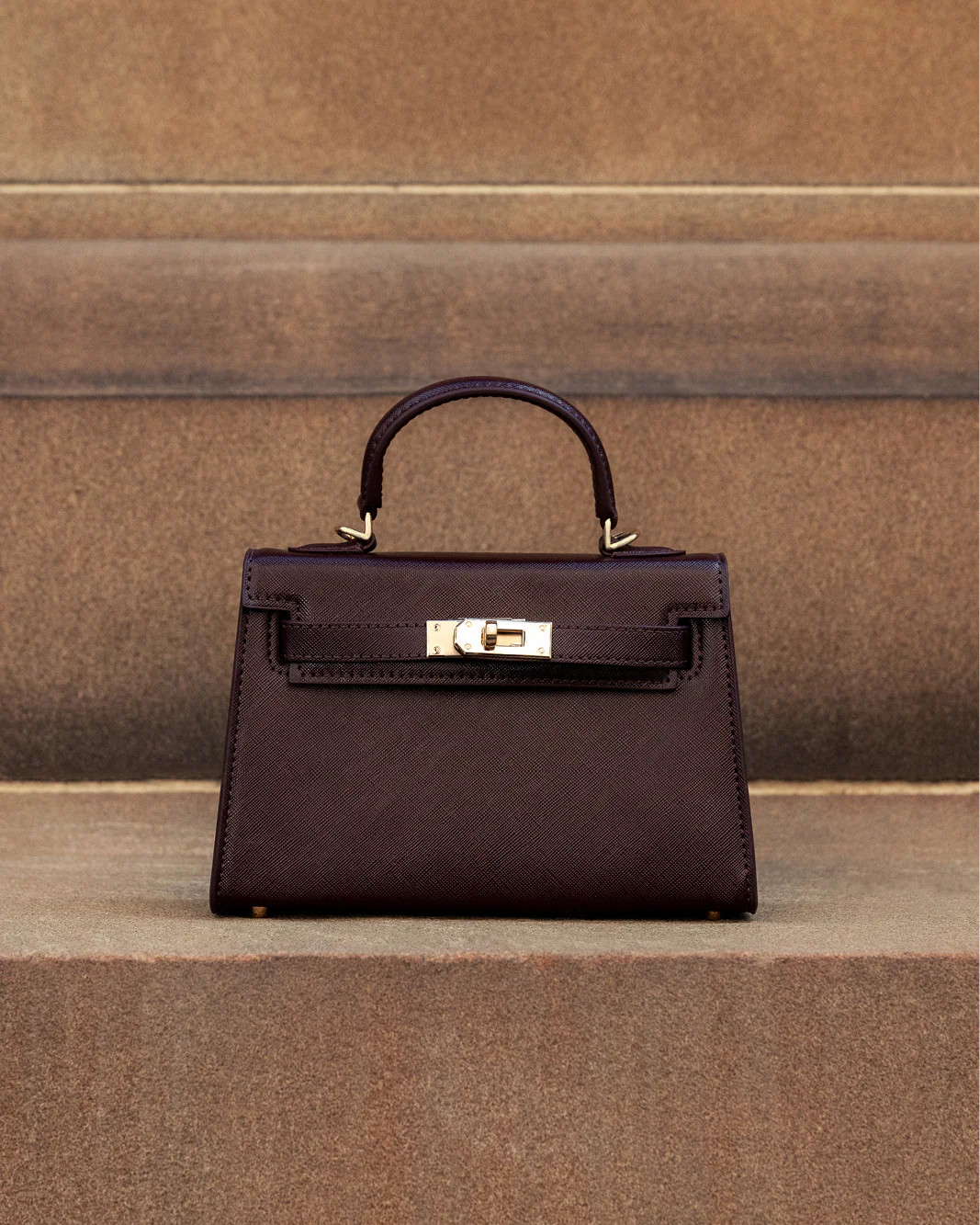 HARIETTE HANDLE BAG - MERLOT SAFFIANO | Billini US