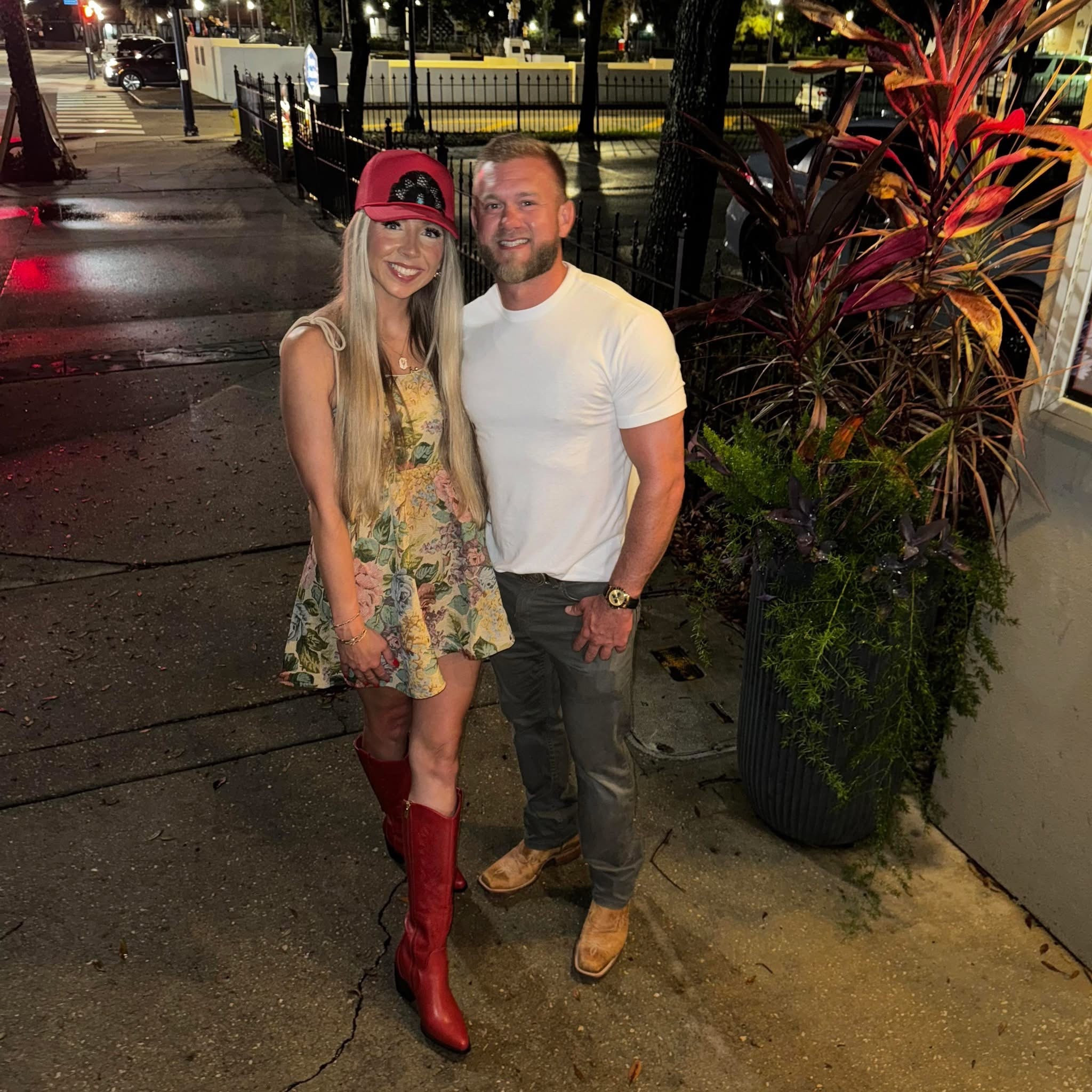 The PERFECT red boot 

#LTKFindsUnder100 #LTKShoeCrush #LTKStyleTip