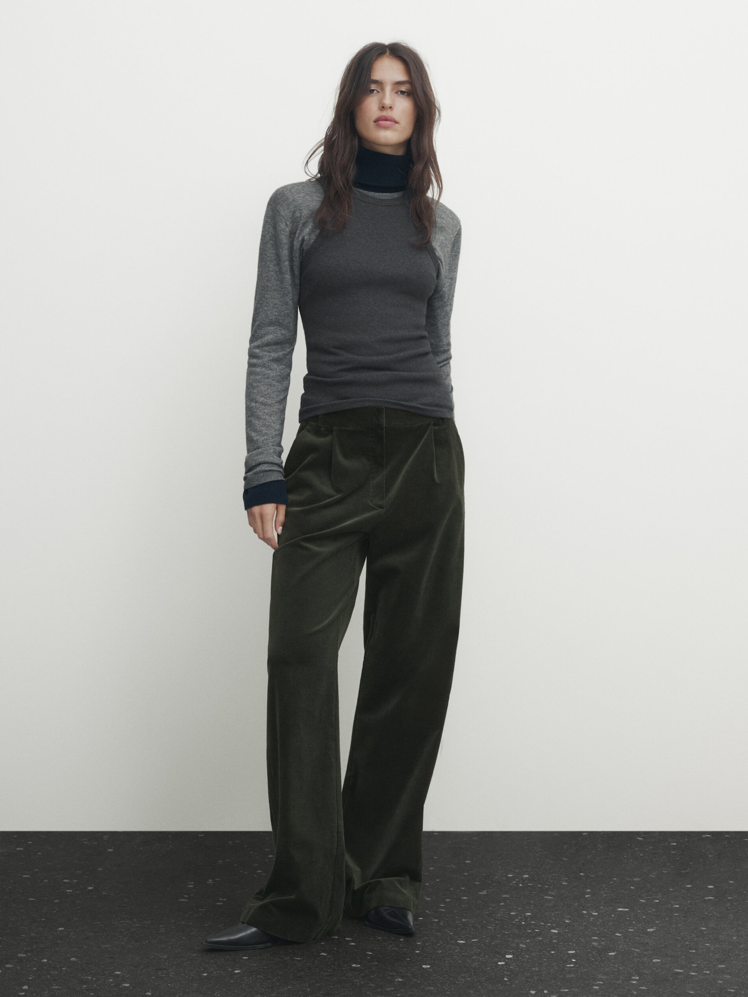 Straight needlecord trousers with elastic waistband | Massimo Dutti UK