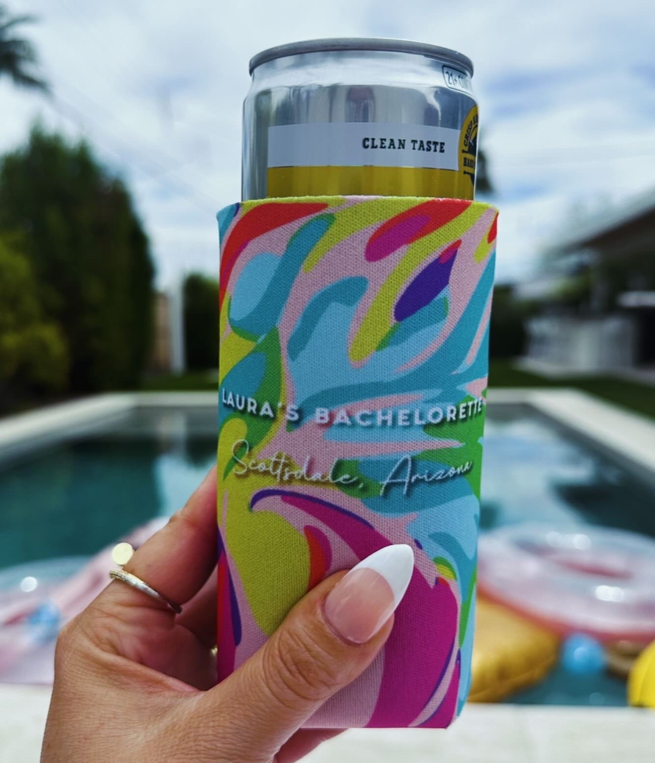 NEON is my favorite color. Sharing these custom koozies from my bachelorette party. Get yours for any special occasion! ✨



#LTKFindsUnder50 #LTKfoodie