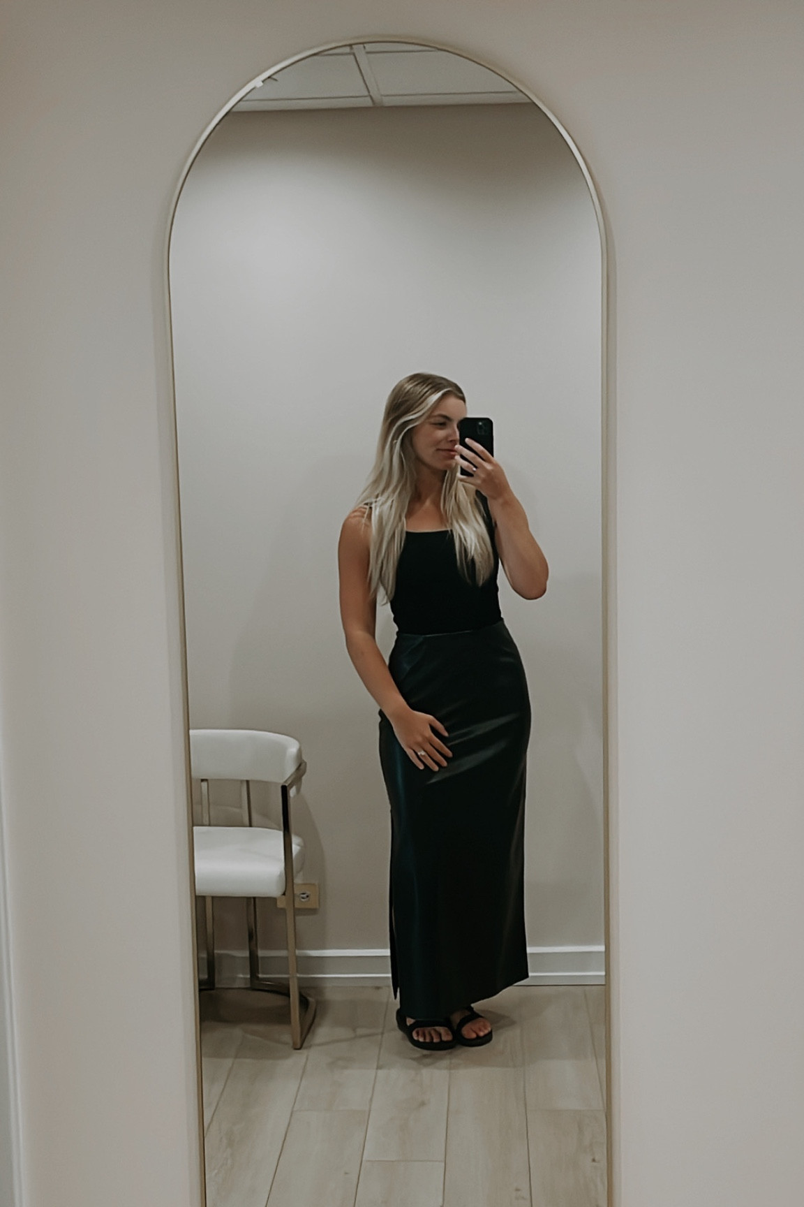 HAIRSTYLIST OUTFIT

#LTKunder100 #LTKworkwear